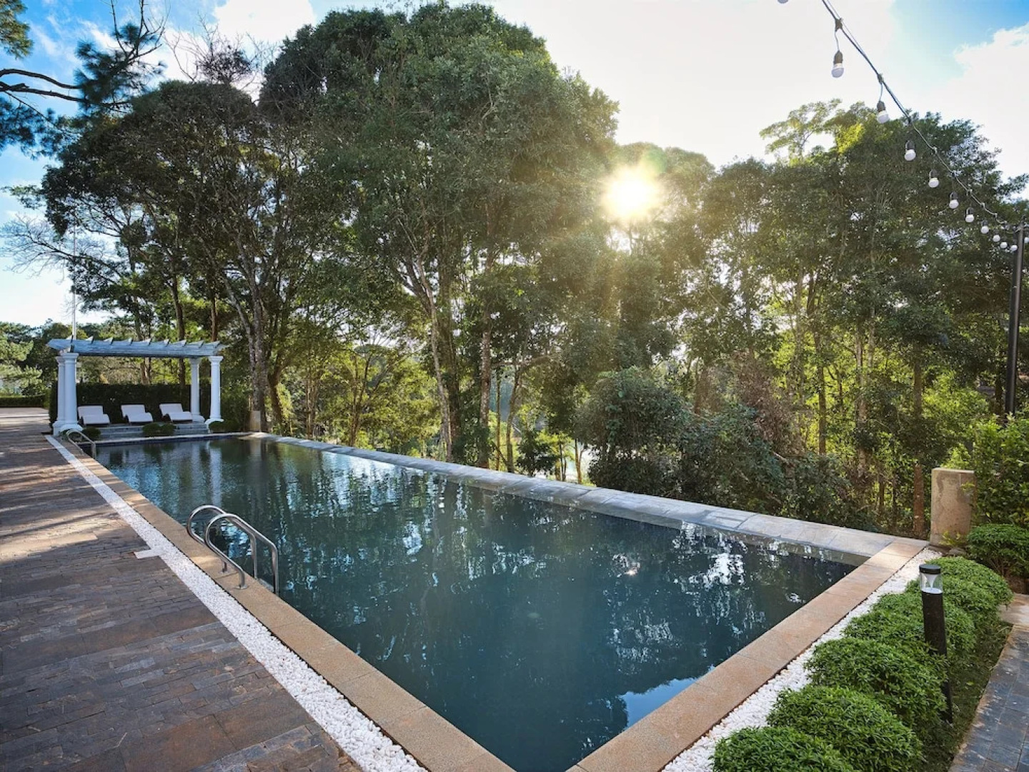 Golden Sun Hotel - Mangden