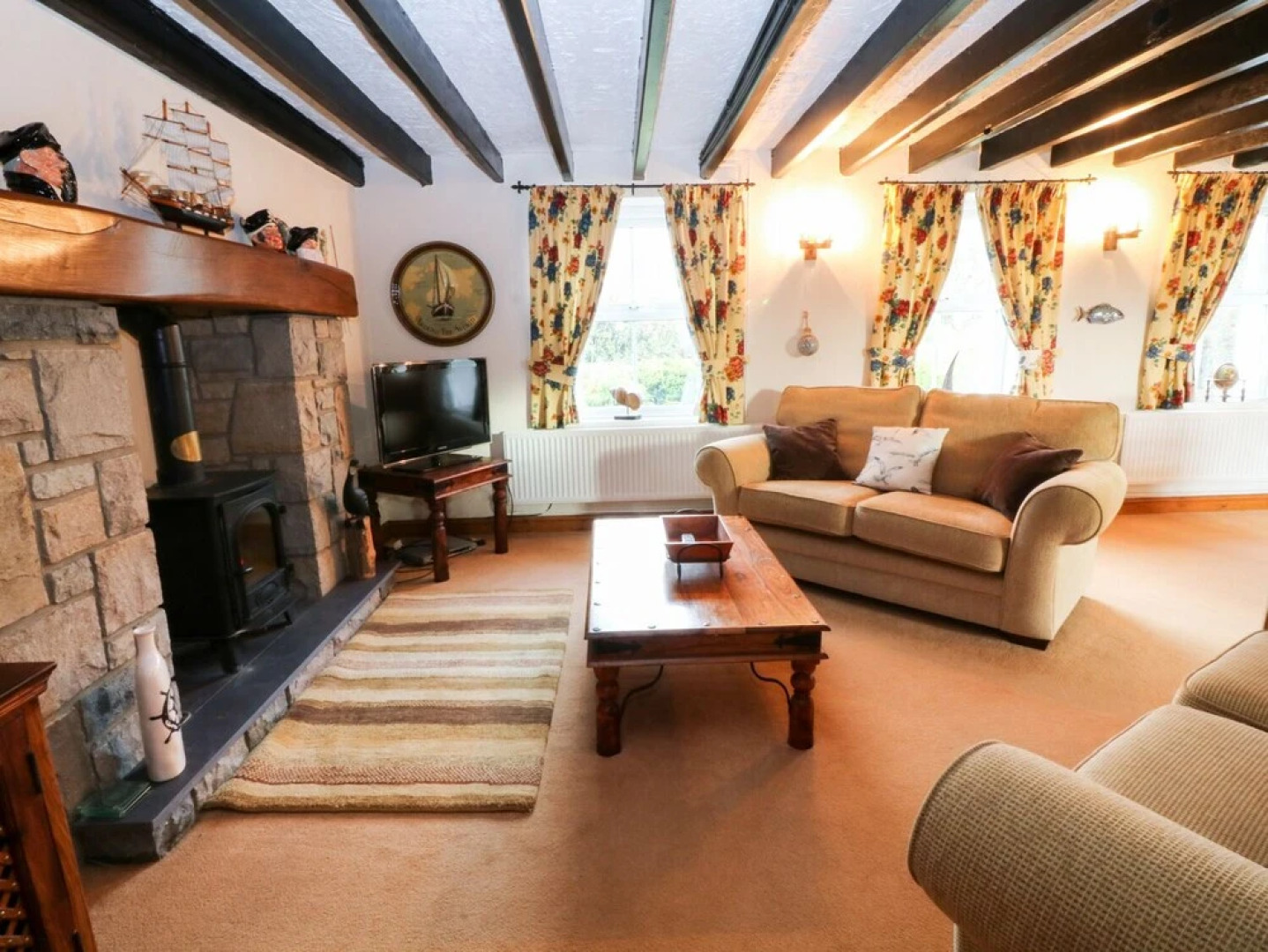 Llain Rhuttan, Pwllheli