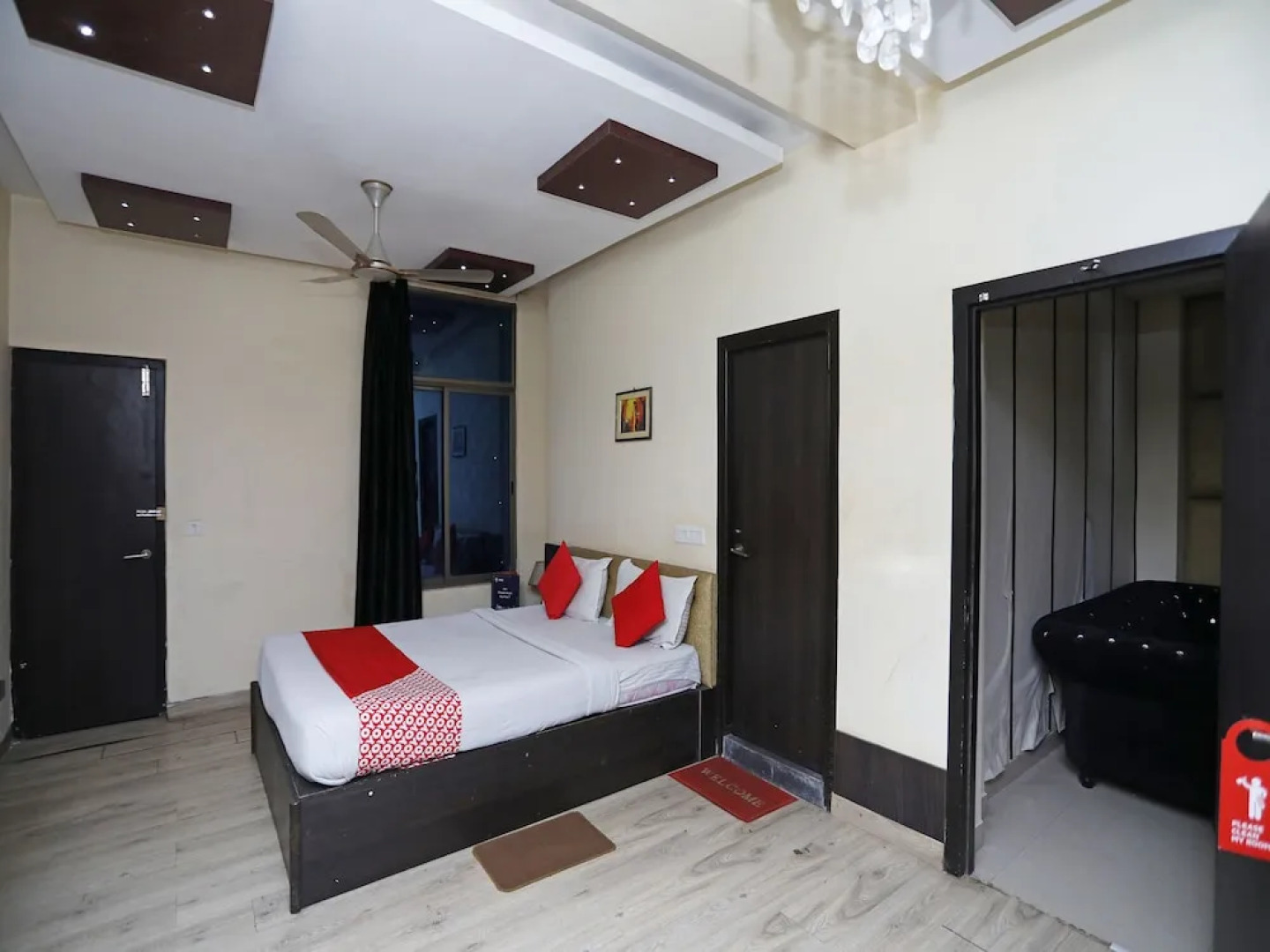 Skylark Hotel by OYO Rooms