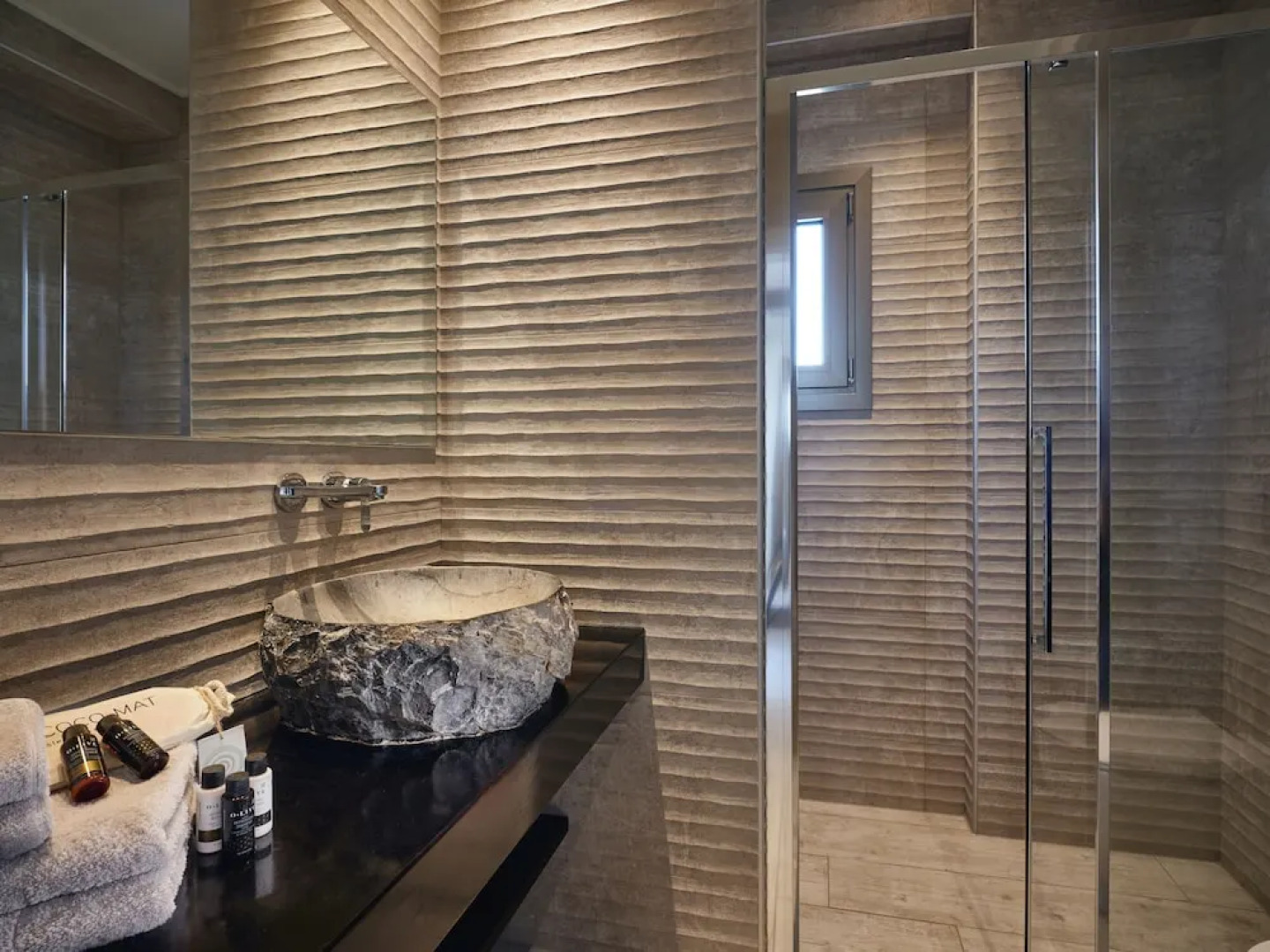 Prima Vista Beachfront Boutique Hotel