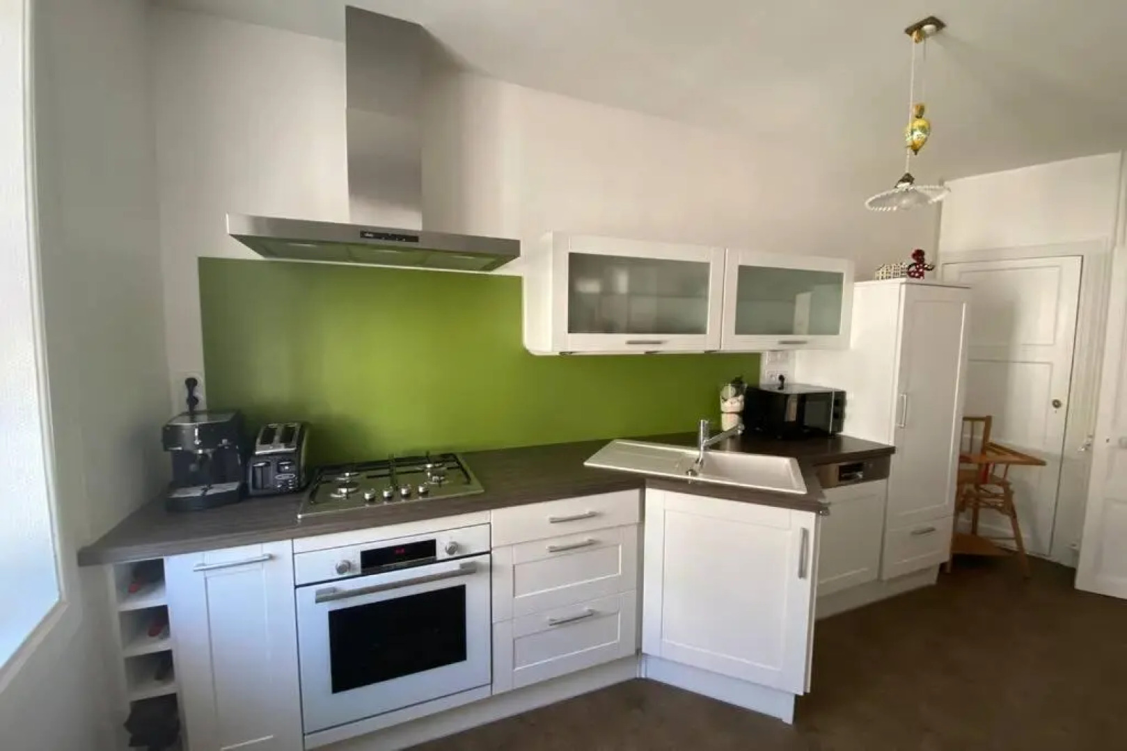 Très bel appartement, lumineux, idéalement situé.