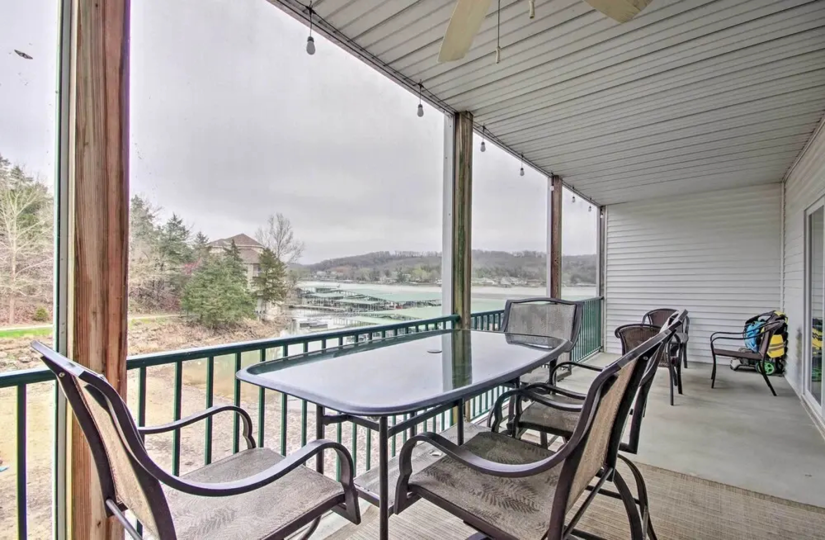 Spacious Lakefront Condo w/ Views in Camdenton!