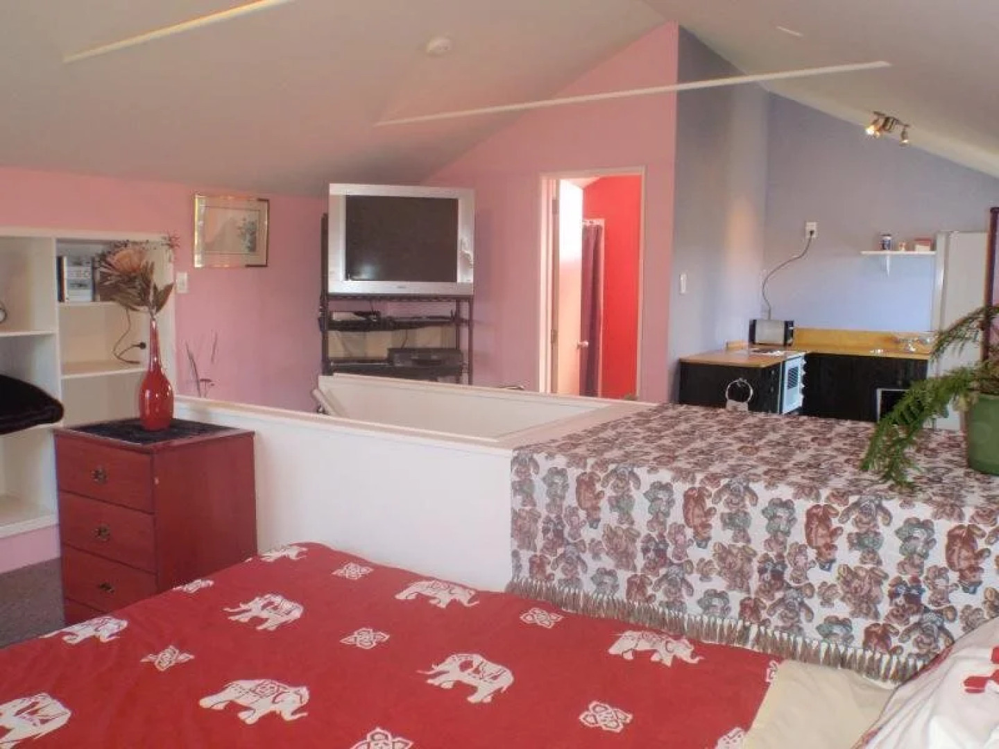 Purple-der House Accommodation