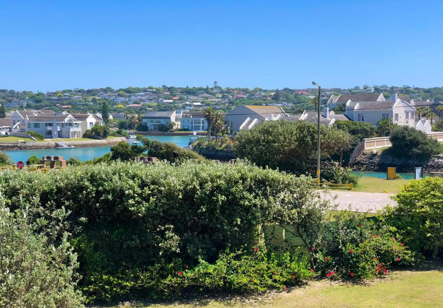 42 Settler Sands Beachfront Accommodation Sea and River View