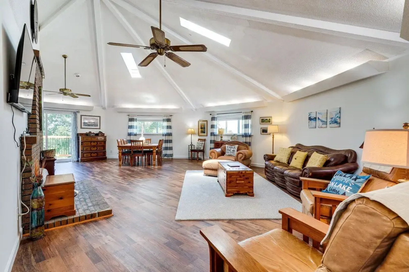 Guntersville Hideaway w/ Mountain & Lake Views!