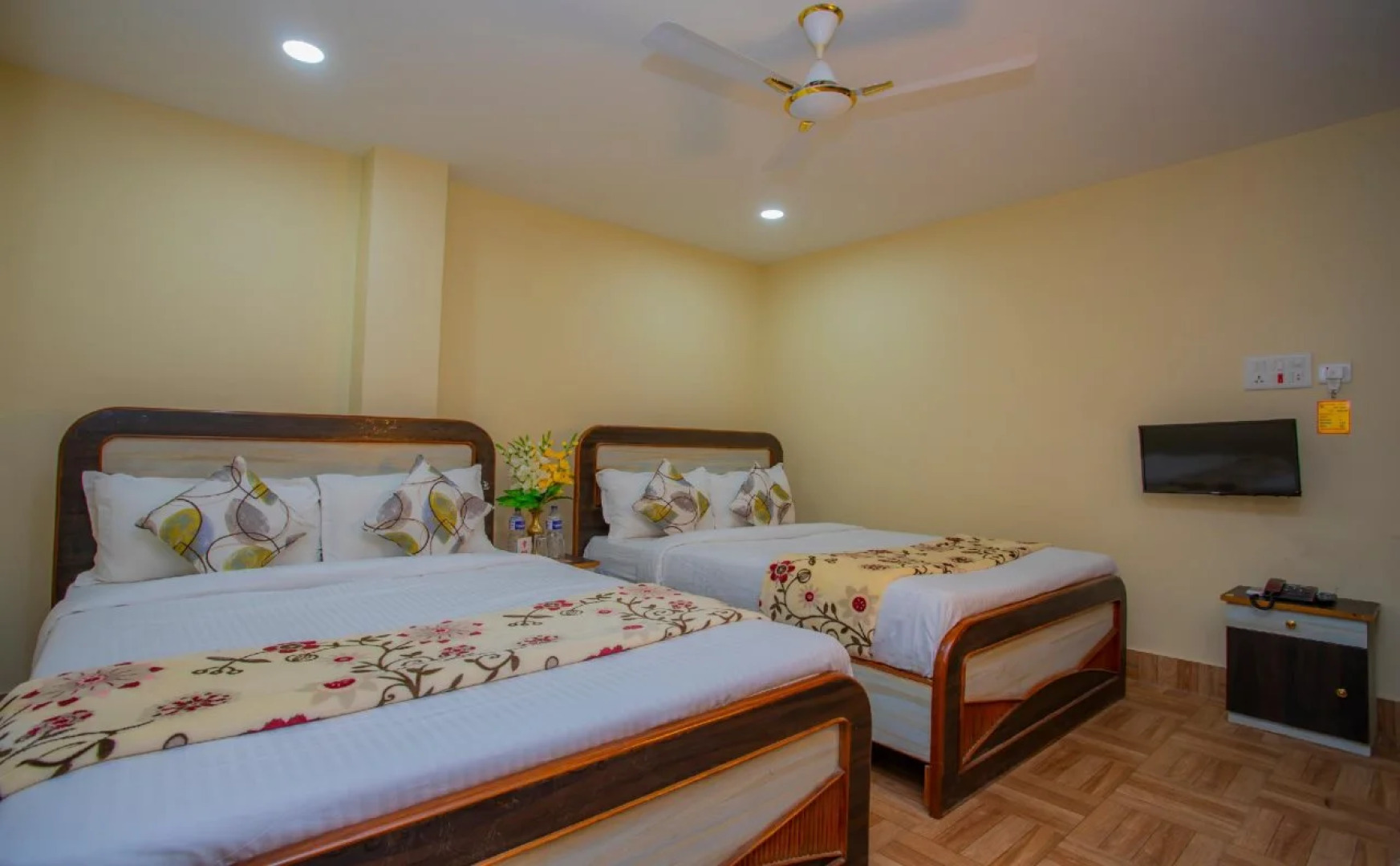 Hotel Utsav By OYO Rooms