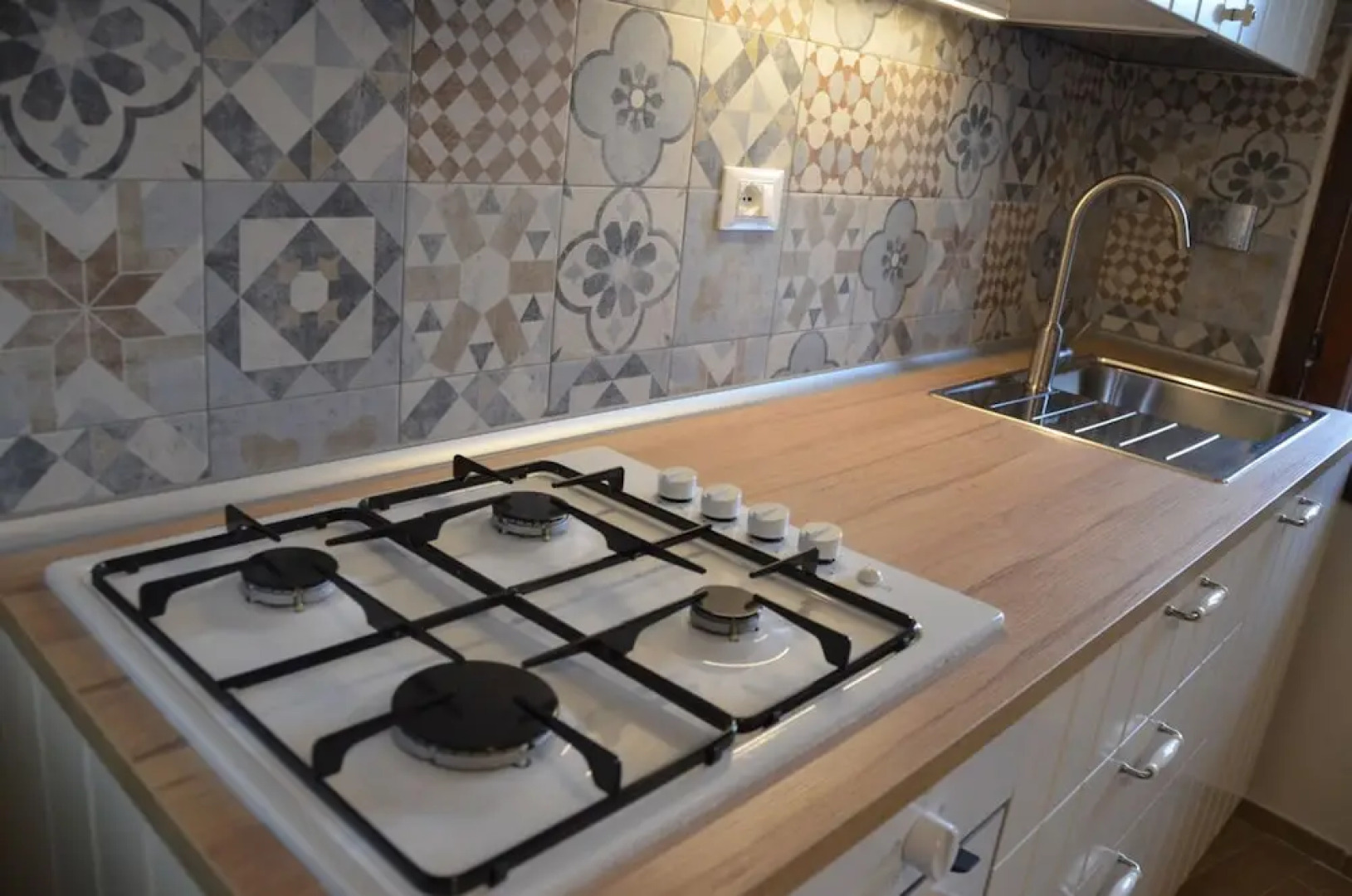 Stone House Lake View