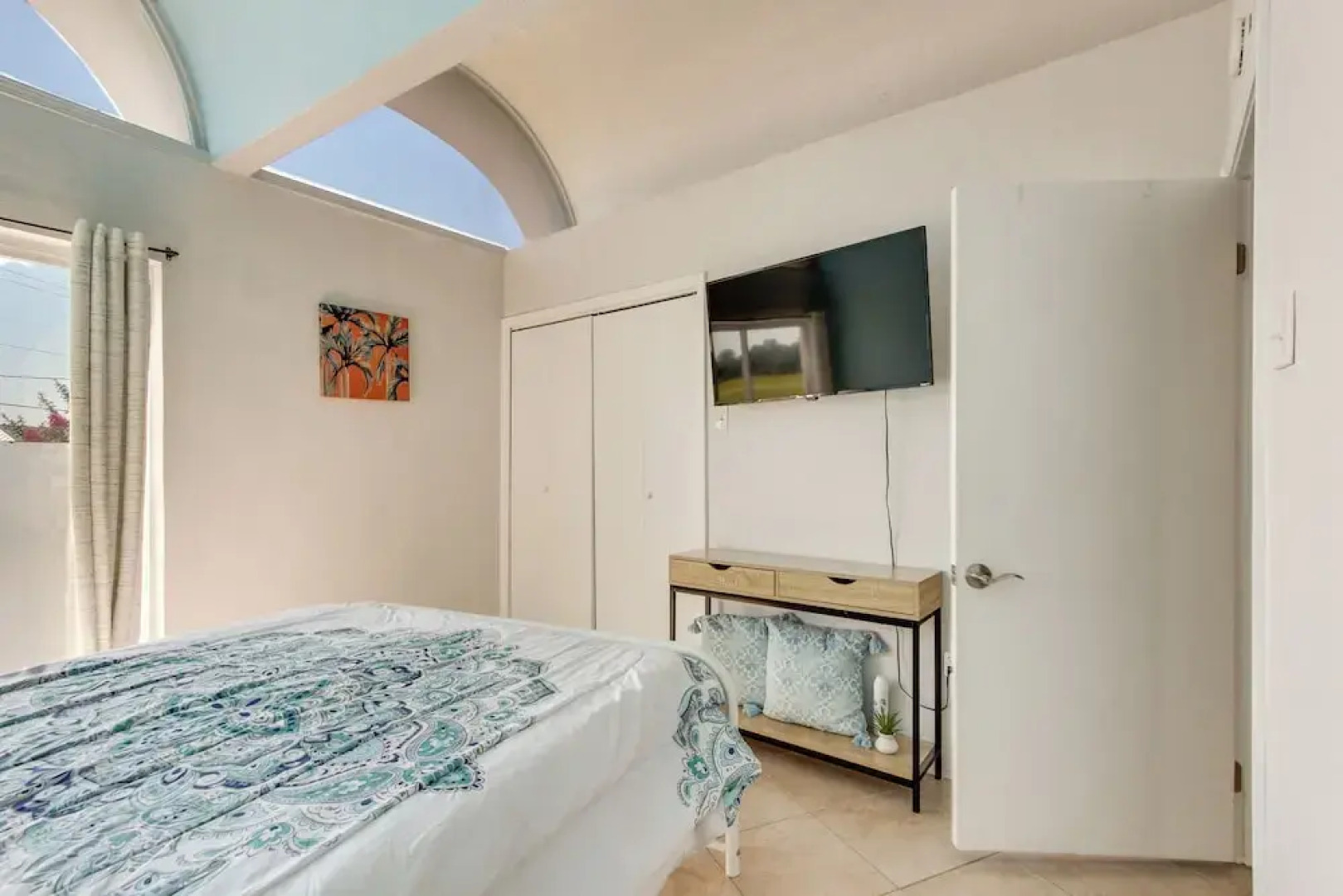 Walk to Beach: Unique Family Gem in Pass Christian