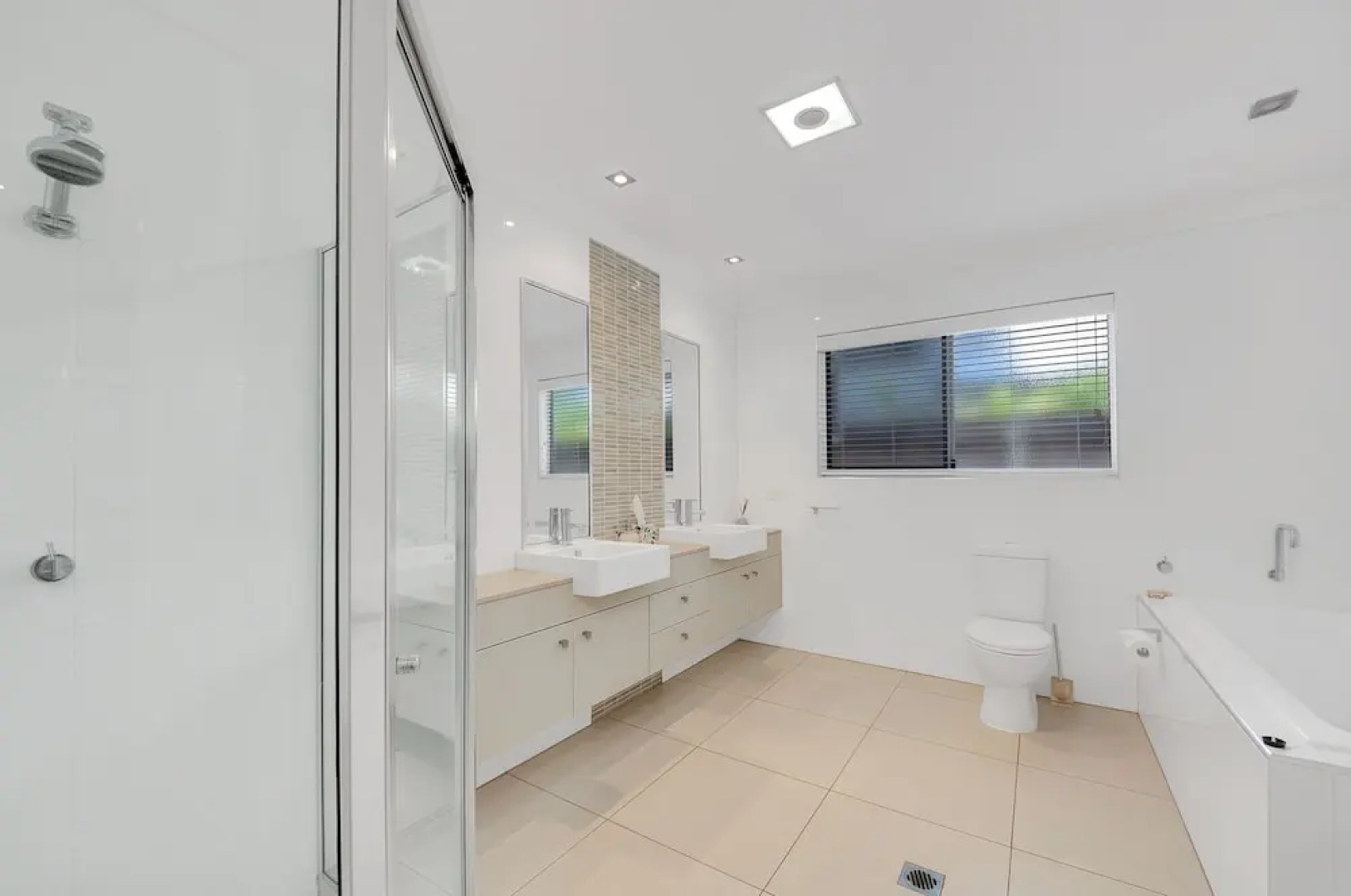 Luxury Home near Marina