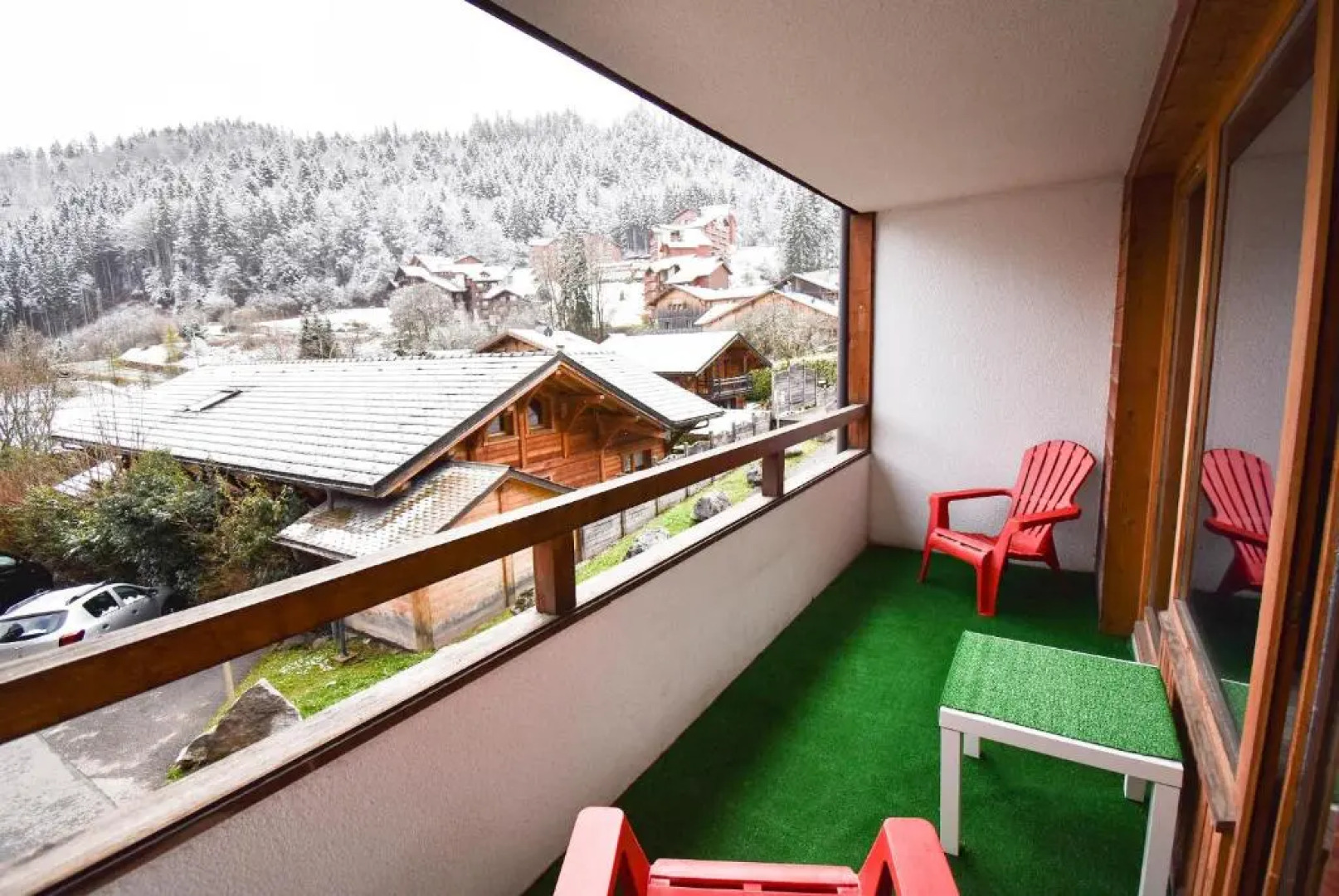 L'Enchalpe, Grand et lumineux studio avec coin montagne 4-6 pers, 60m des pistes, PISCINE COUVERTE, grand balcon expo EST, DRAPS NON COMPRIS