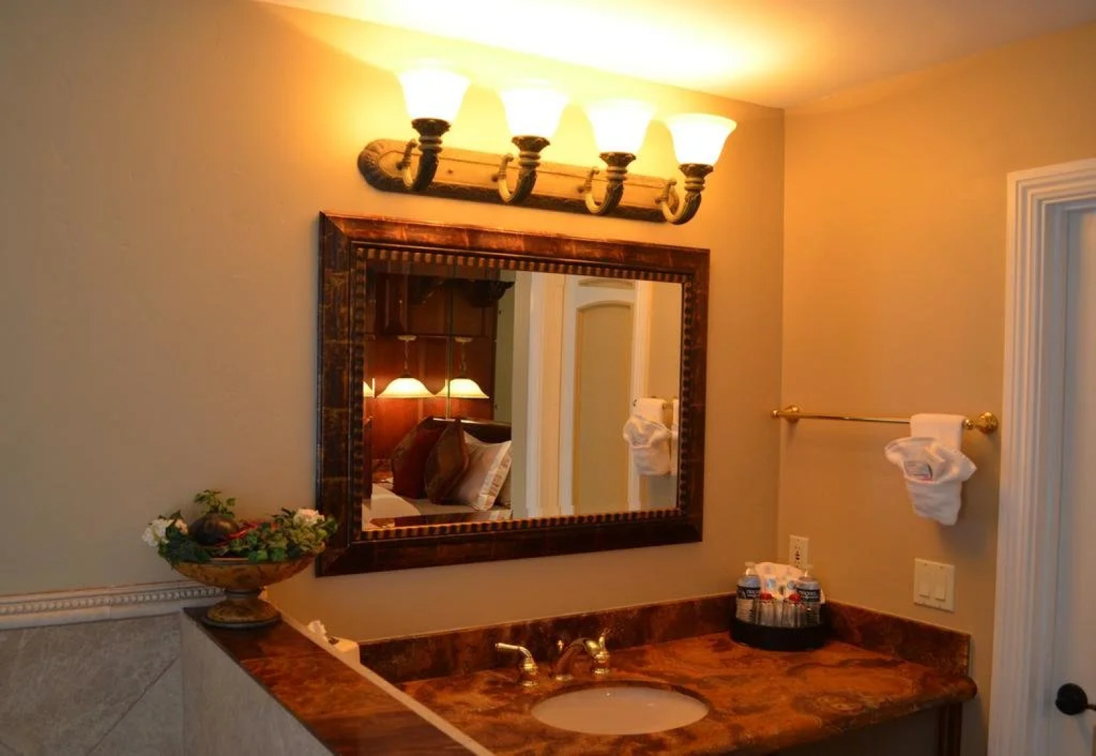 Milos Inn at Boulder