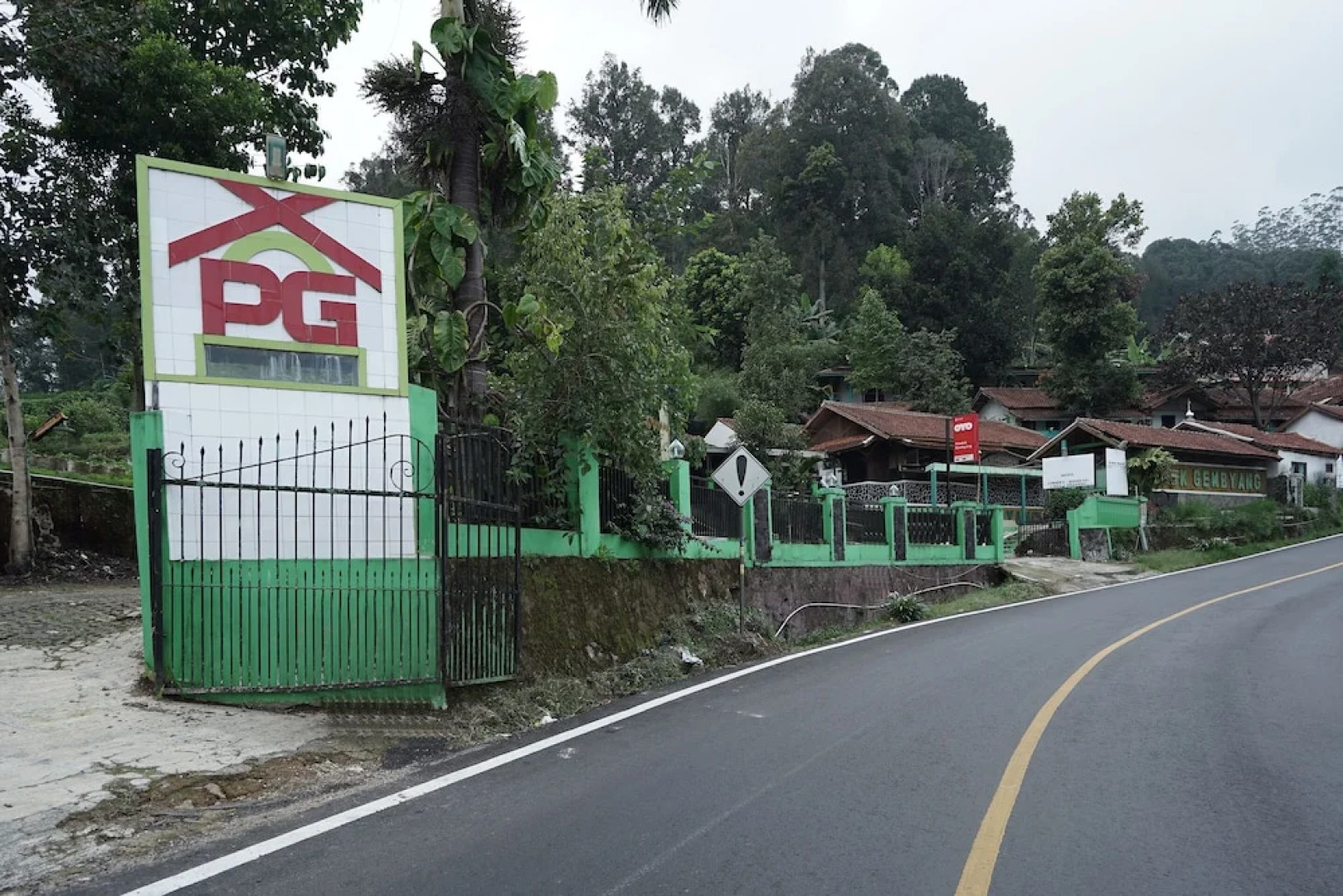 OYO 2157 Pondok Gembyang Air Panas Alam