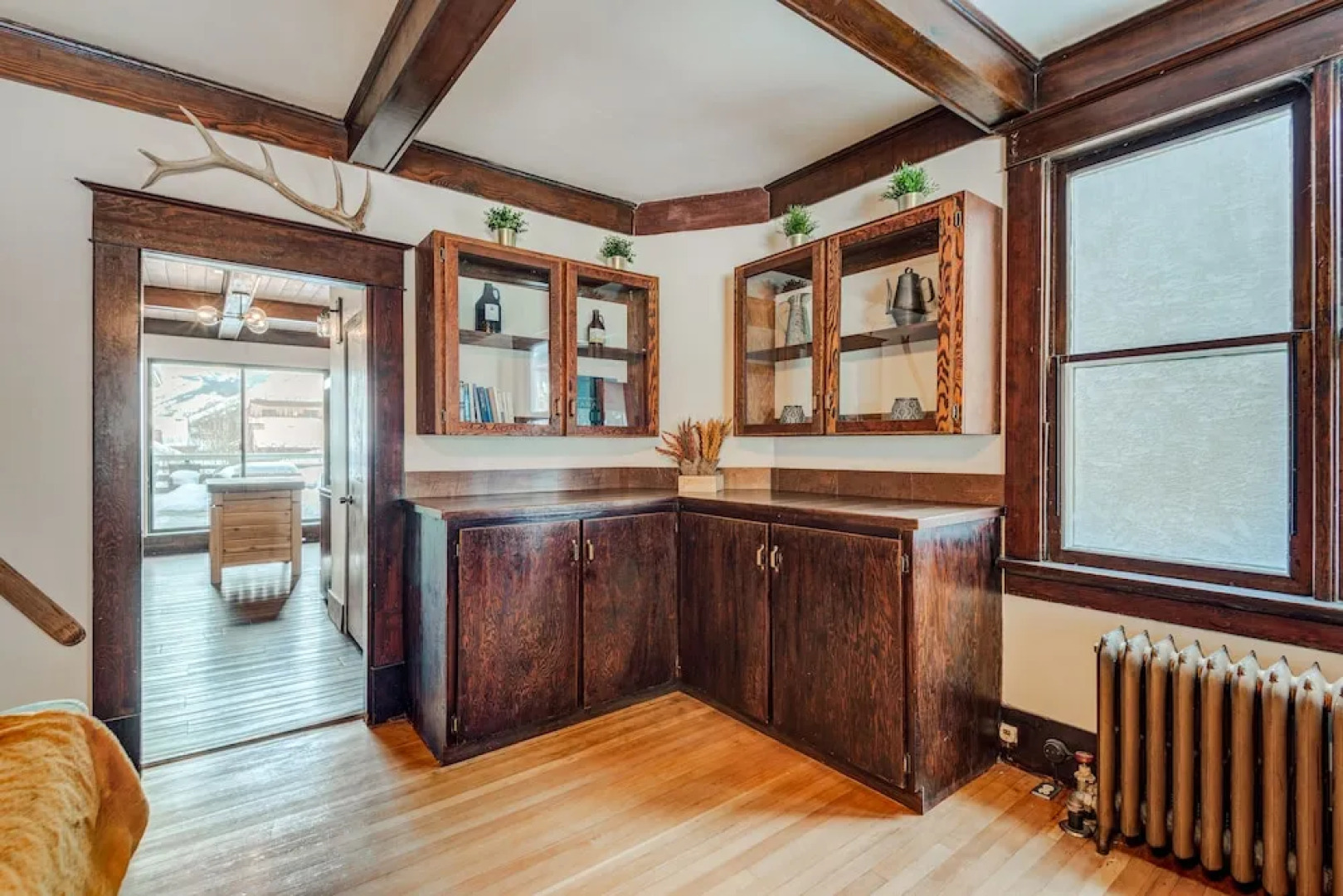 Rocky Mountain House - Sleeps 23