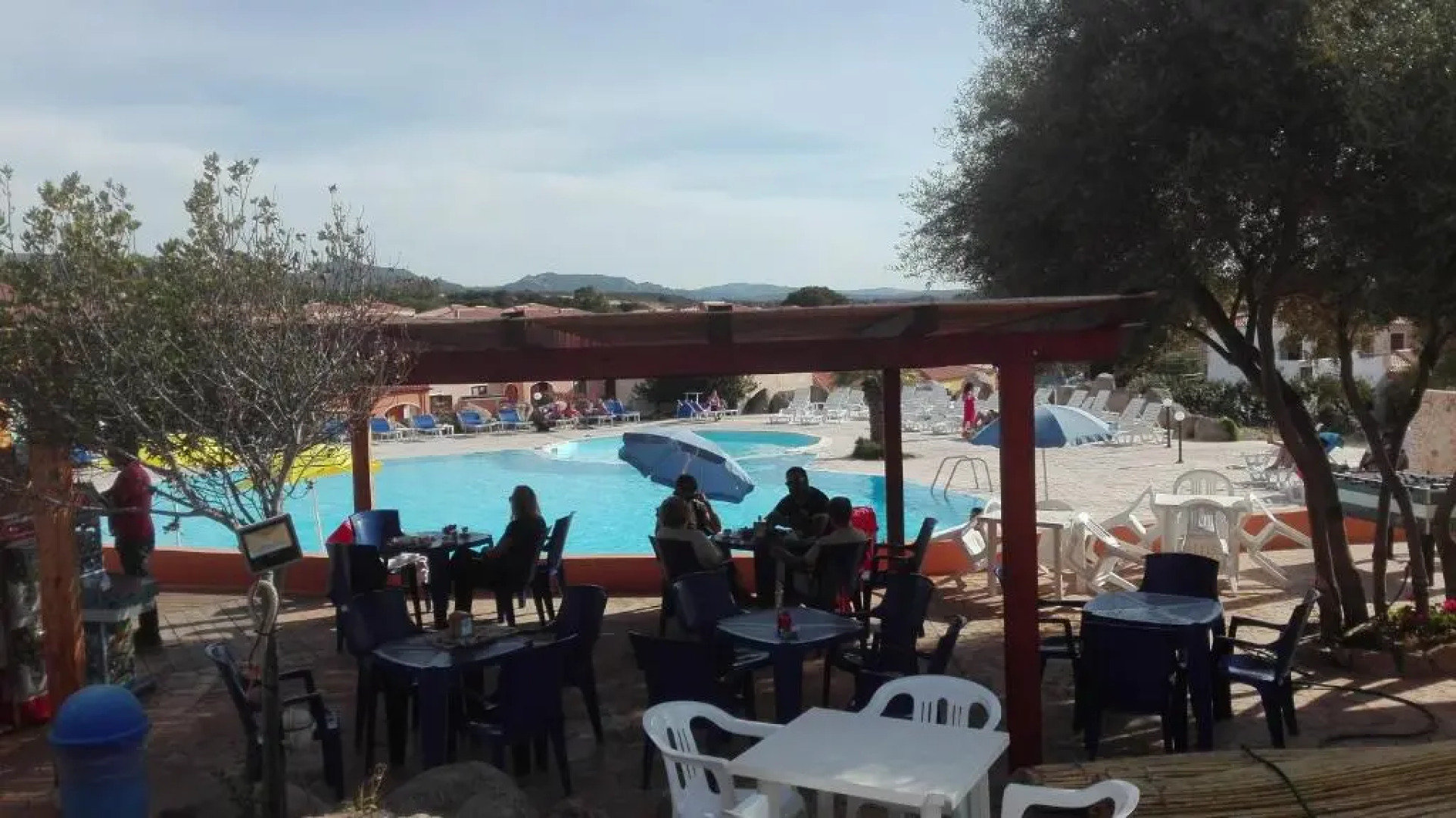 casa rosa nel residence mirice con piscina ,wifi,condizionatore - vicino al mare