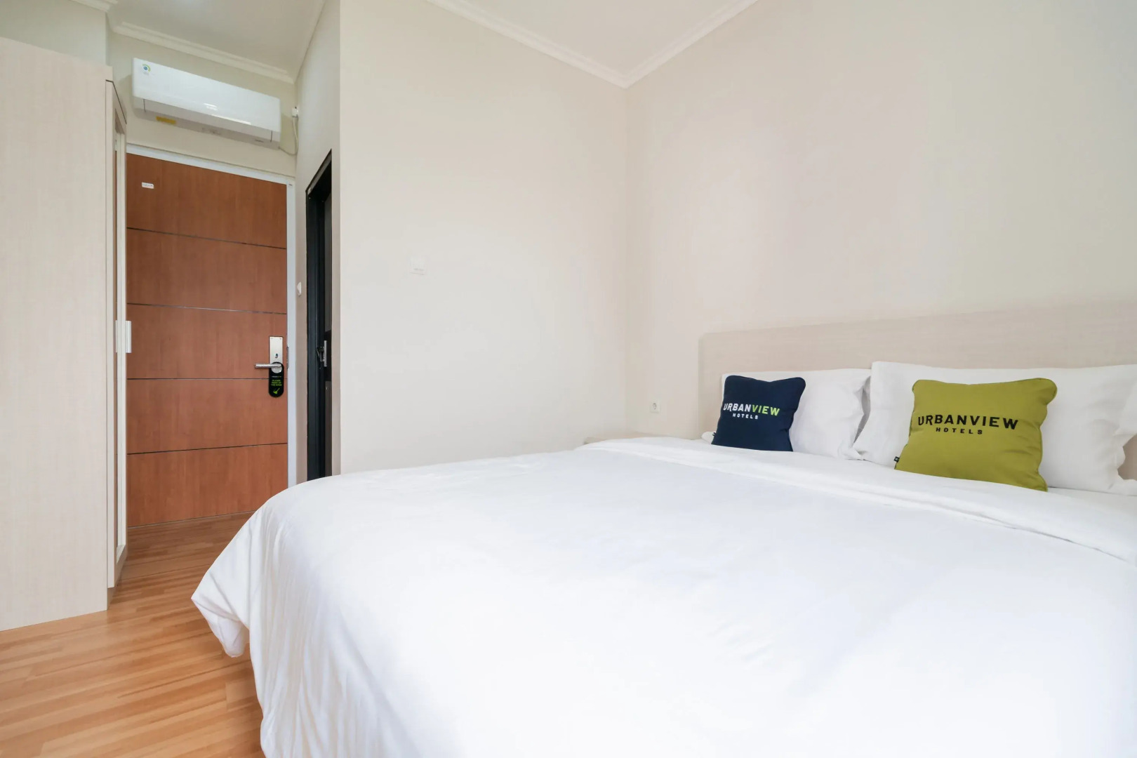 Urbanview Hotel Syariah DJ Gading Serpong