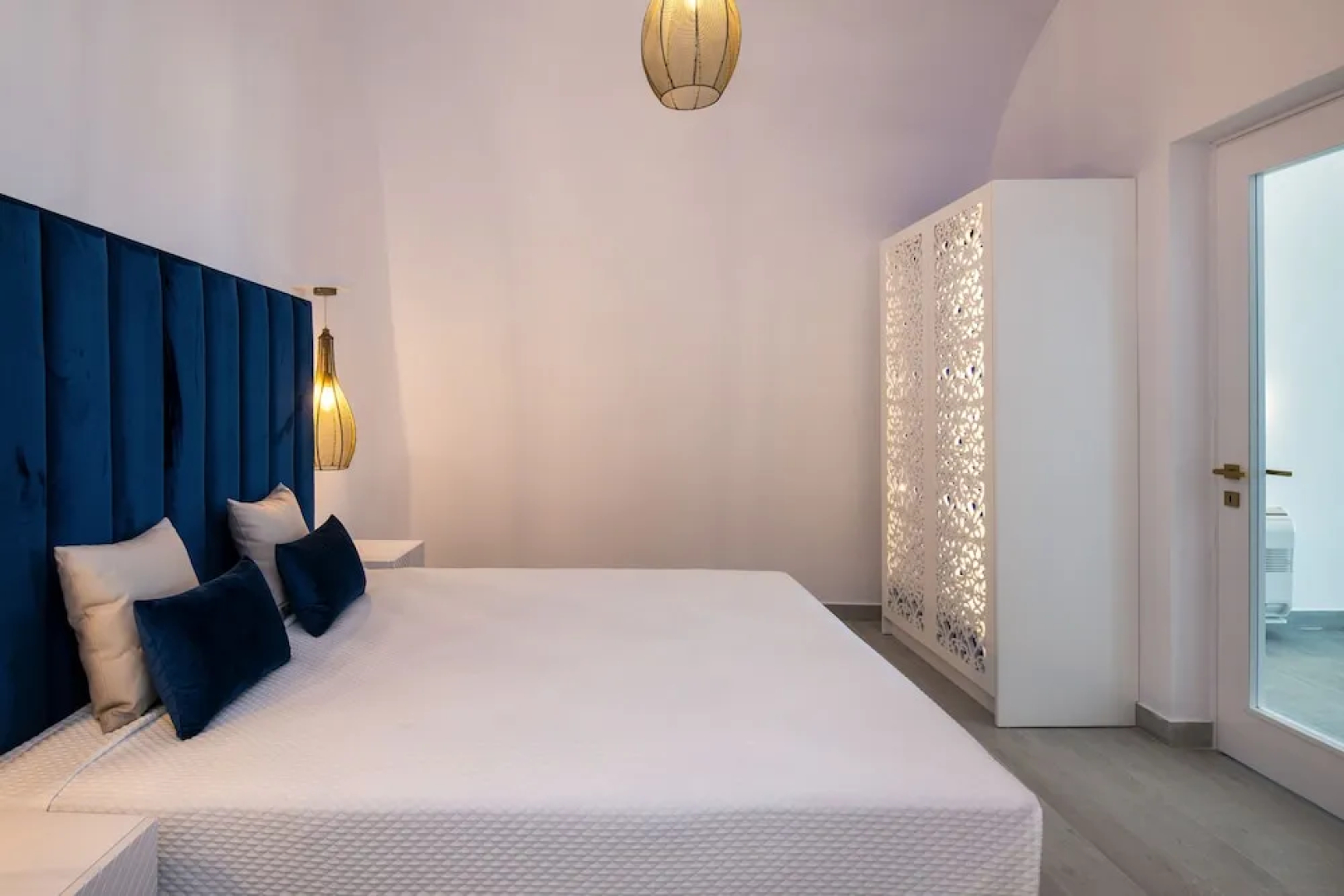 Palm Island Suites