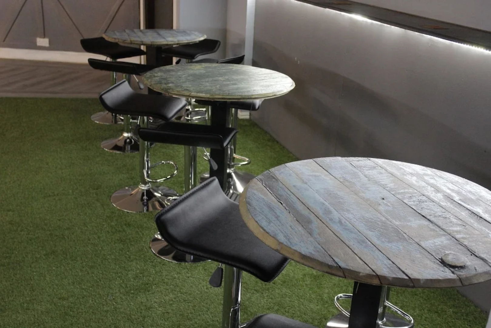 Marviks Sports Bar and Grill