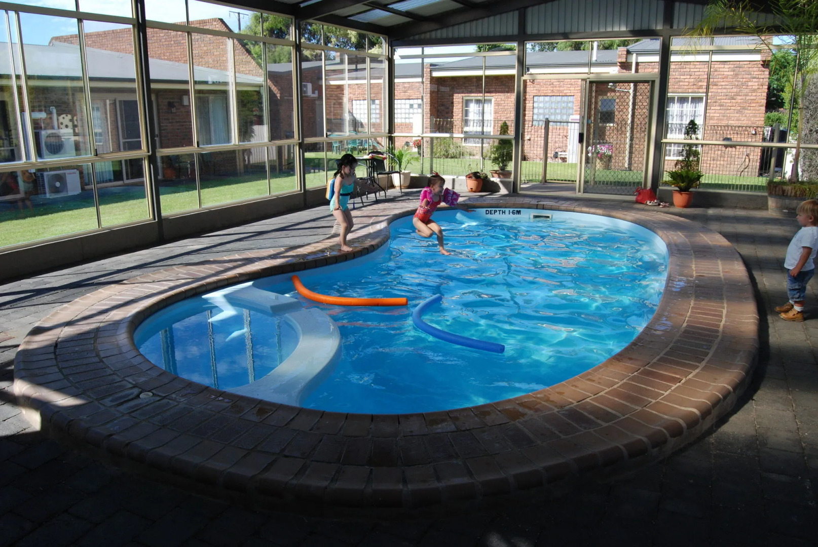 Arkana Motor Inn & Terrace Apartments