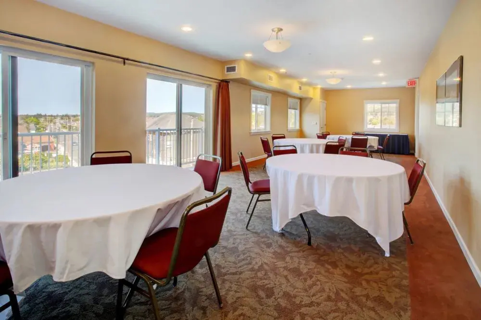 Rivertide Suites Hotel