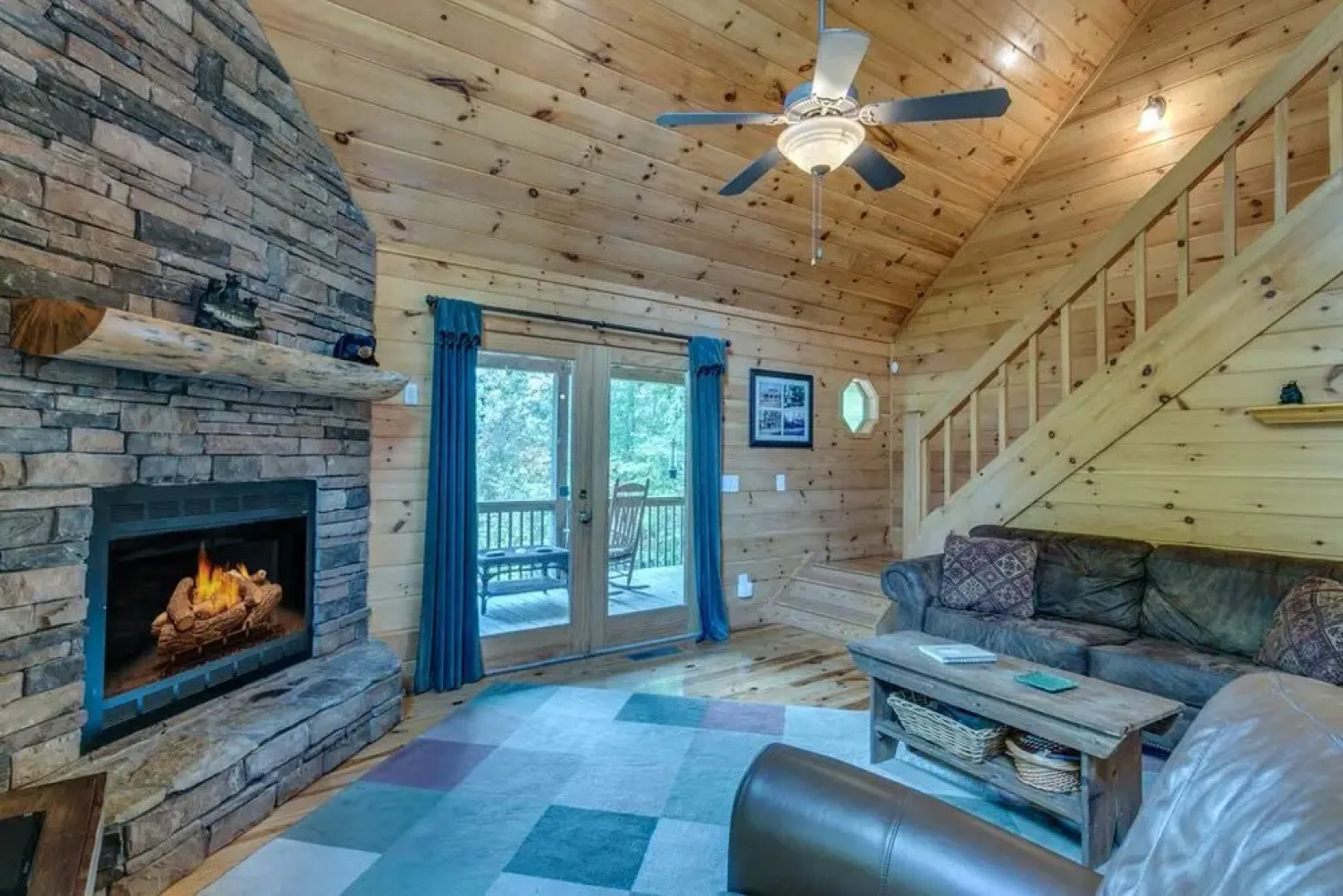 Treetops- Mtn View Cabin near Ocoee River