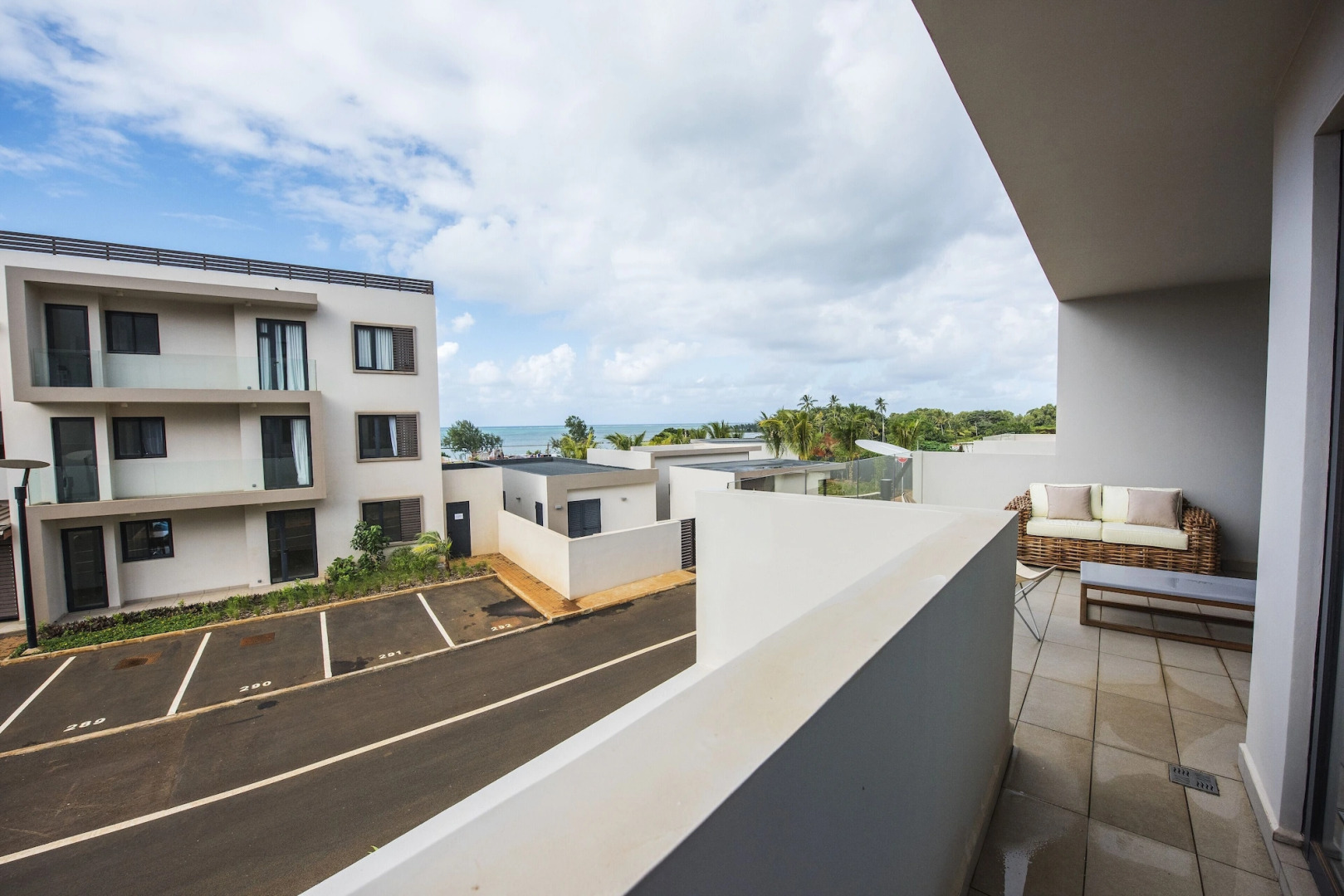 Azuri Resort by Life in blue