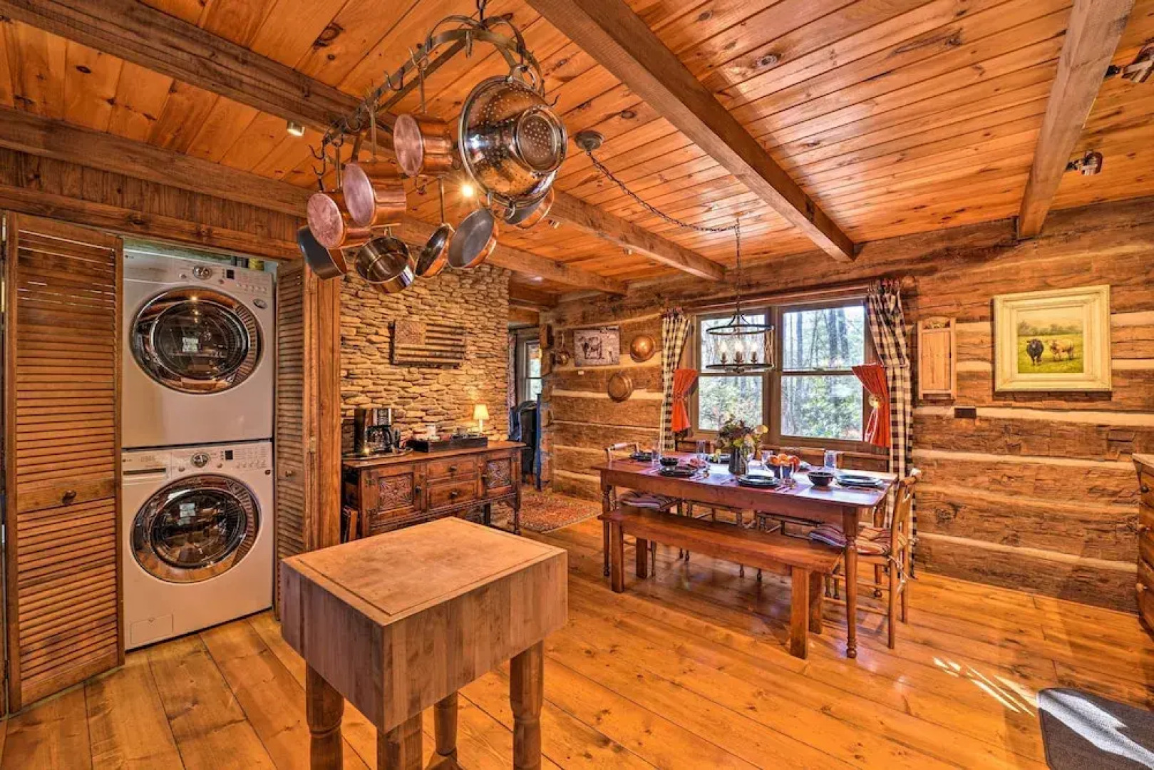 Cabin Near Boone w/ Hot Tub & Mountain Views
