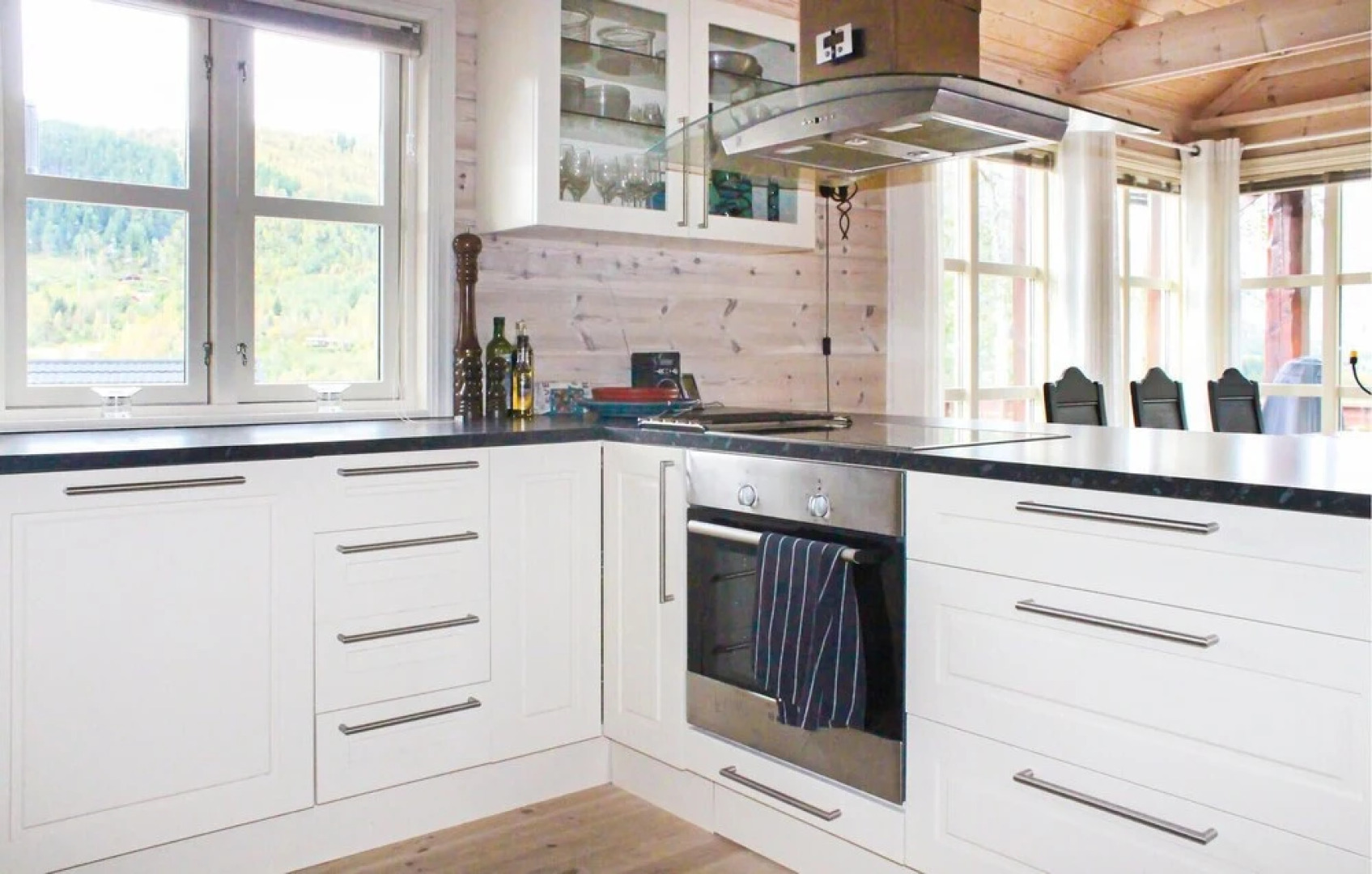 Amazing Home in Sogndal With 4 Bedrooms and Wifi