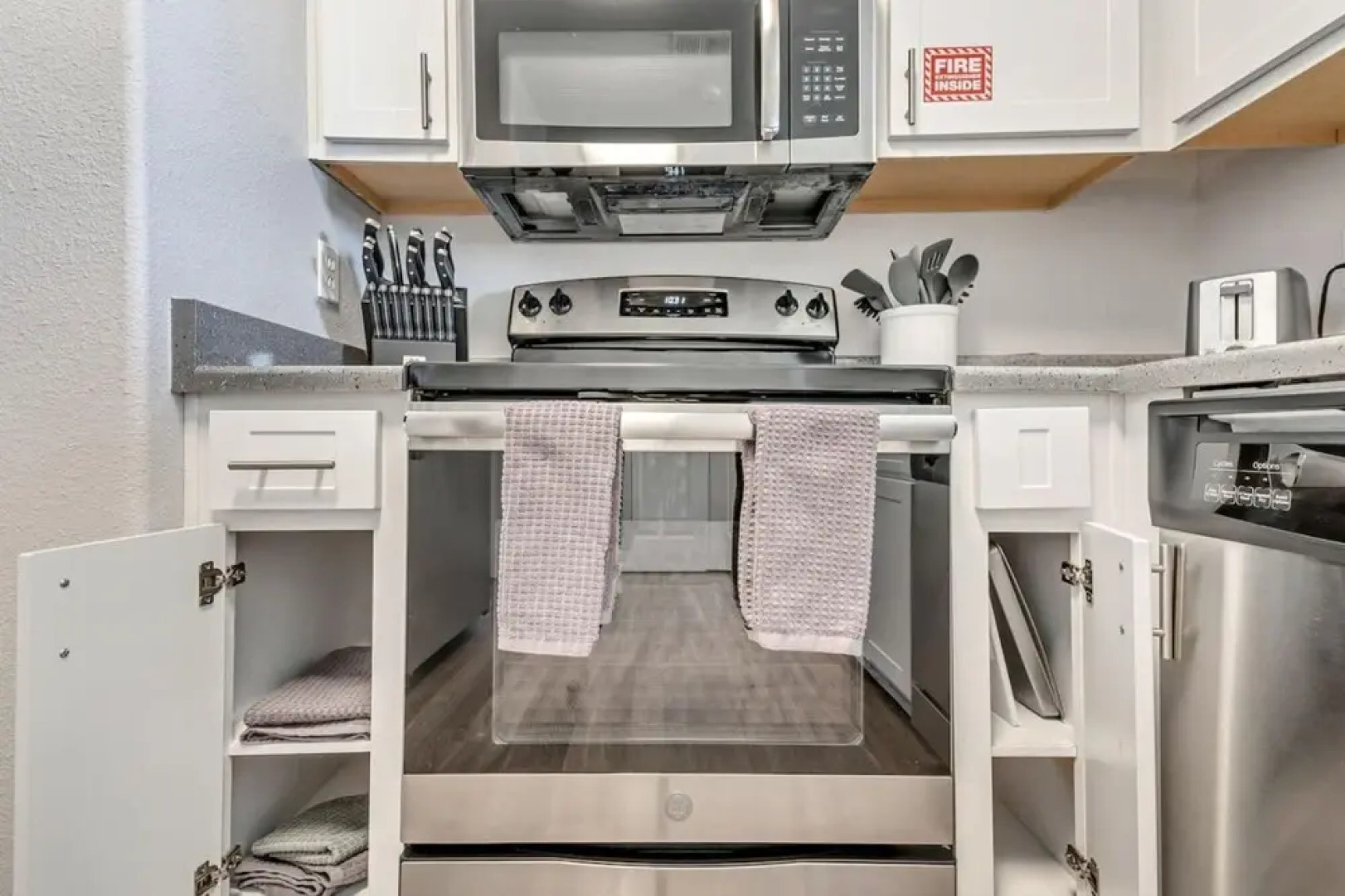 Luxury Apartment - Hot Tub - Gym - Free Parking