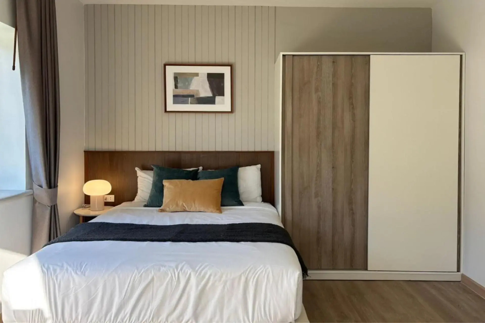 Seastar Hotel And Service Apartment