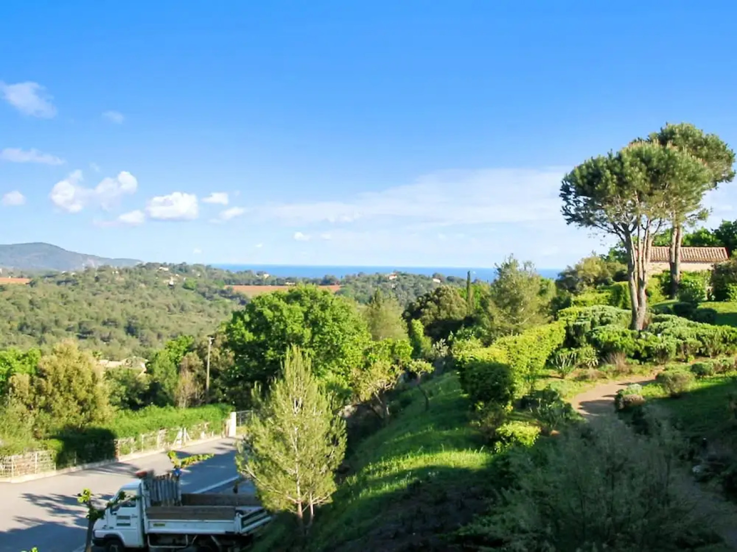 Studio in La Croix-valmer, With Wonderful sea View and Furnished Balco