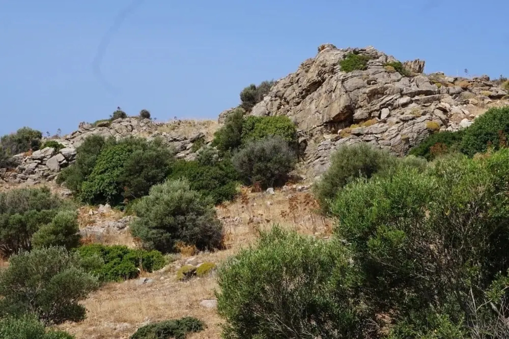 Villa Alati - Seafront Villa With Swimming Pool