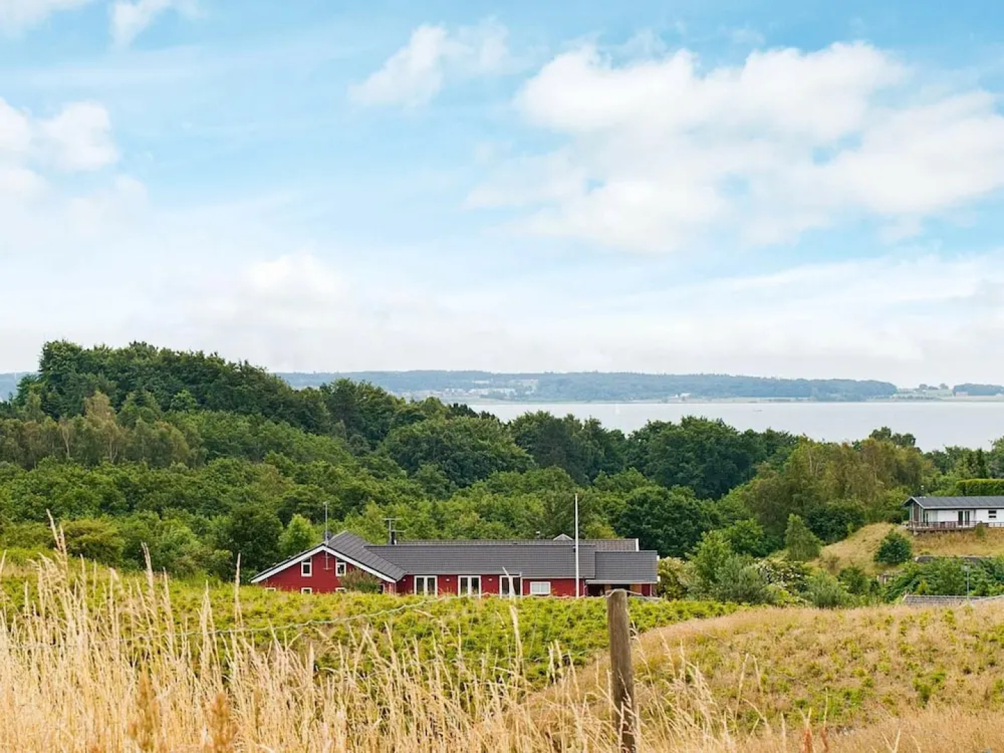 Rustic Holiday Home in Ebeltoft with Hot Tub