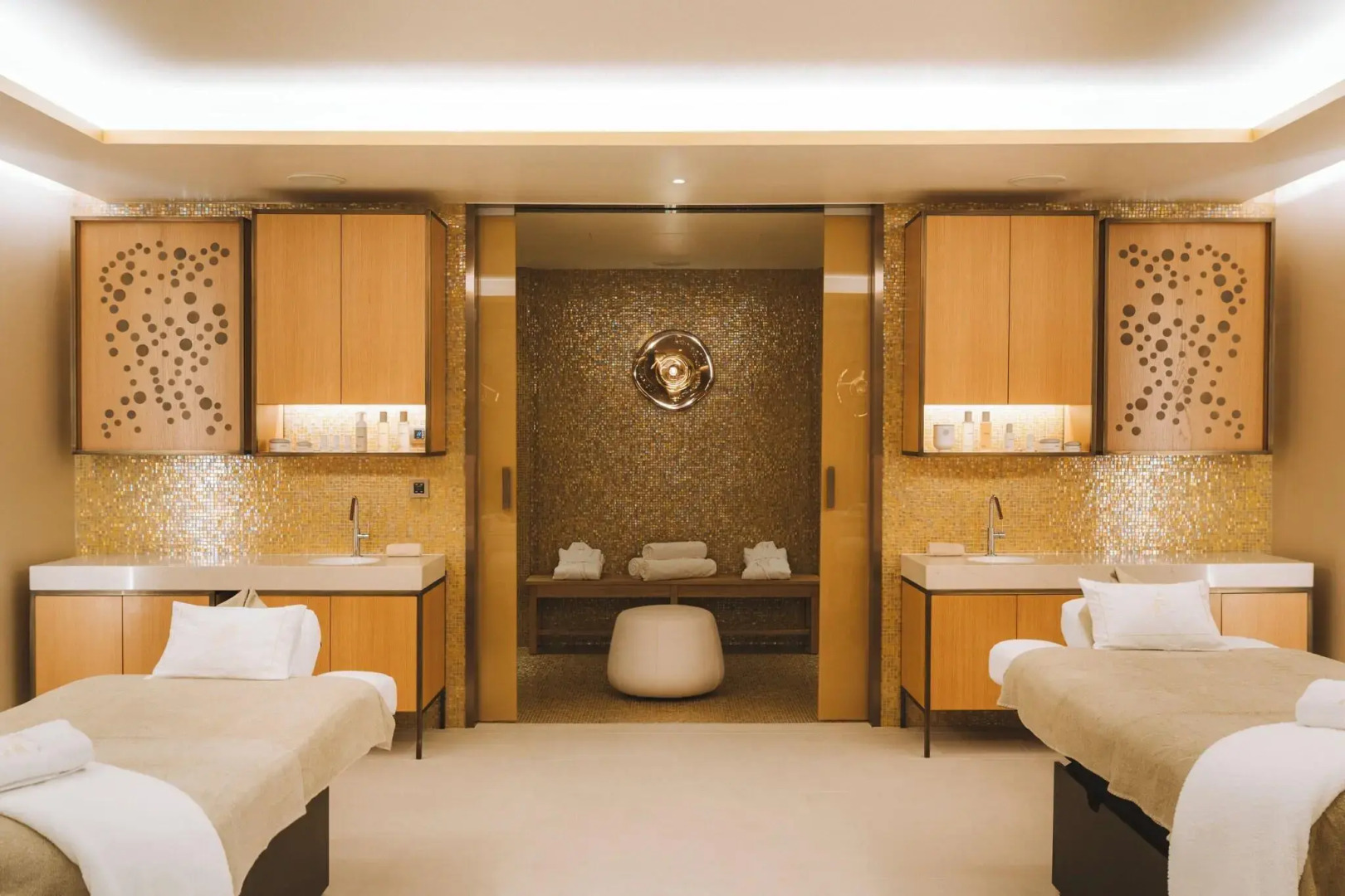 Royal Champagne Hotel & Spa