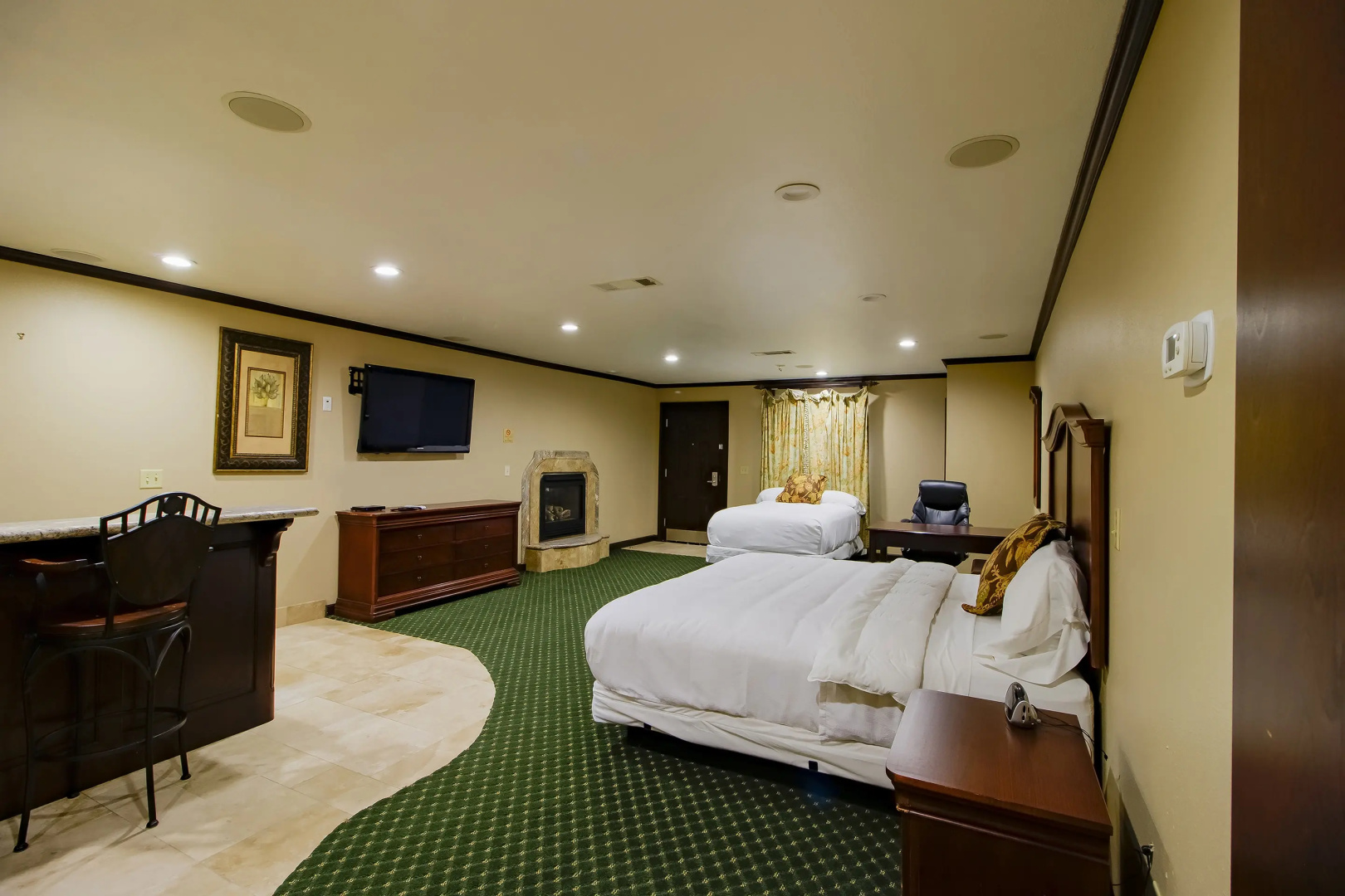 OYO Pinewood Inn & Suites Silsbee
