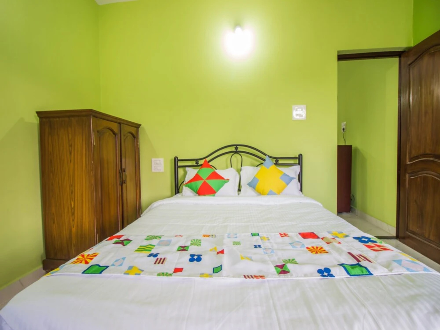 OYO 12852 Home Peaceful 2BHK Ashwem