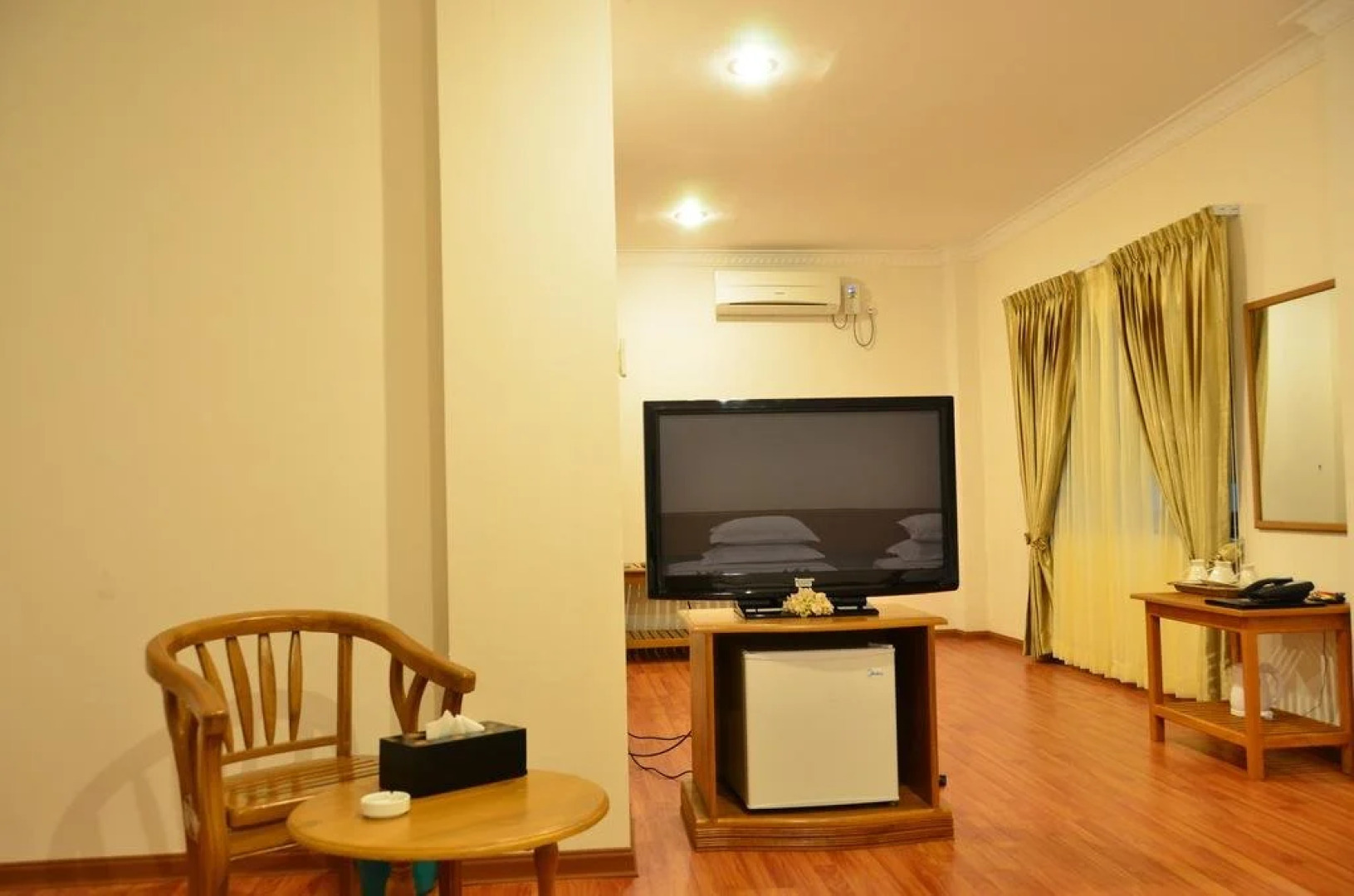 Sky Place Hotel and Cafe Flight