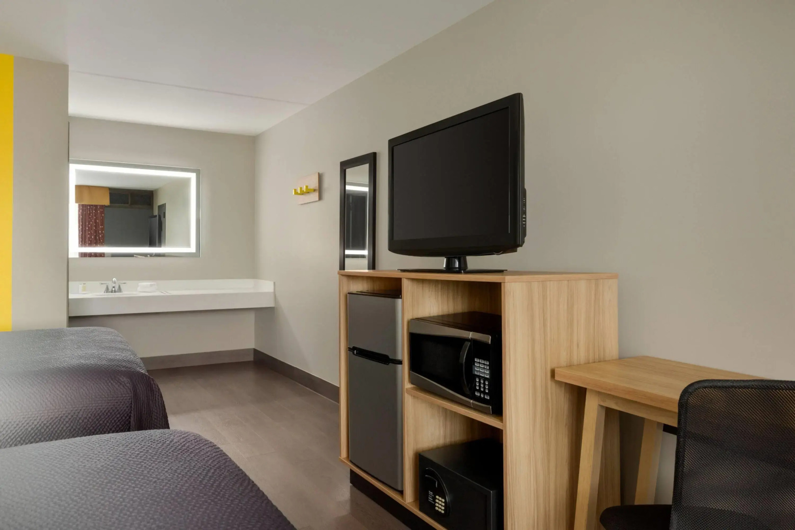 Super 8 by Wyndham Meadowlands