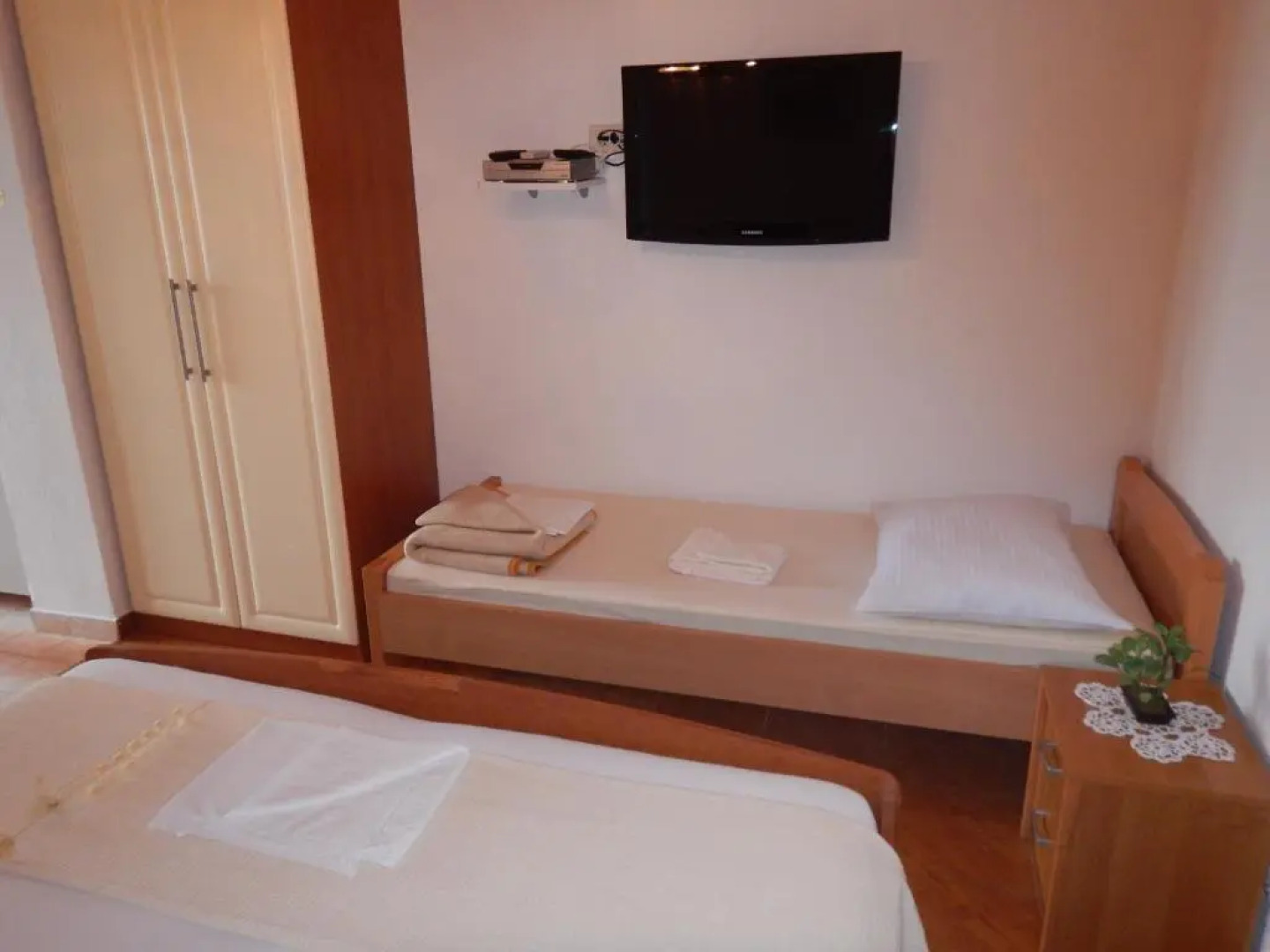 Apartments Kapetan Jure