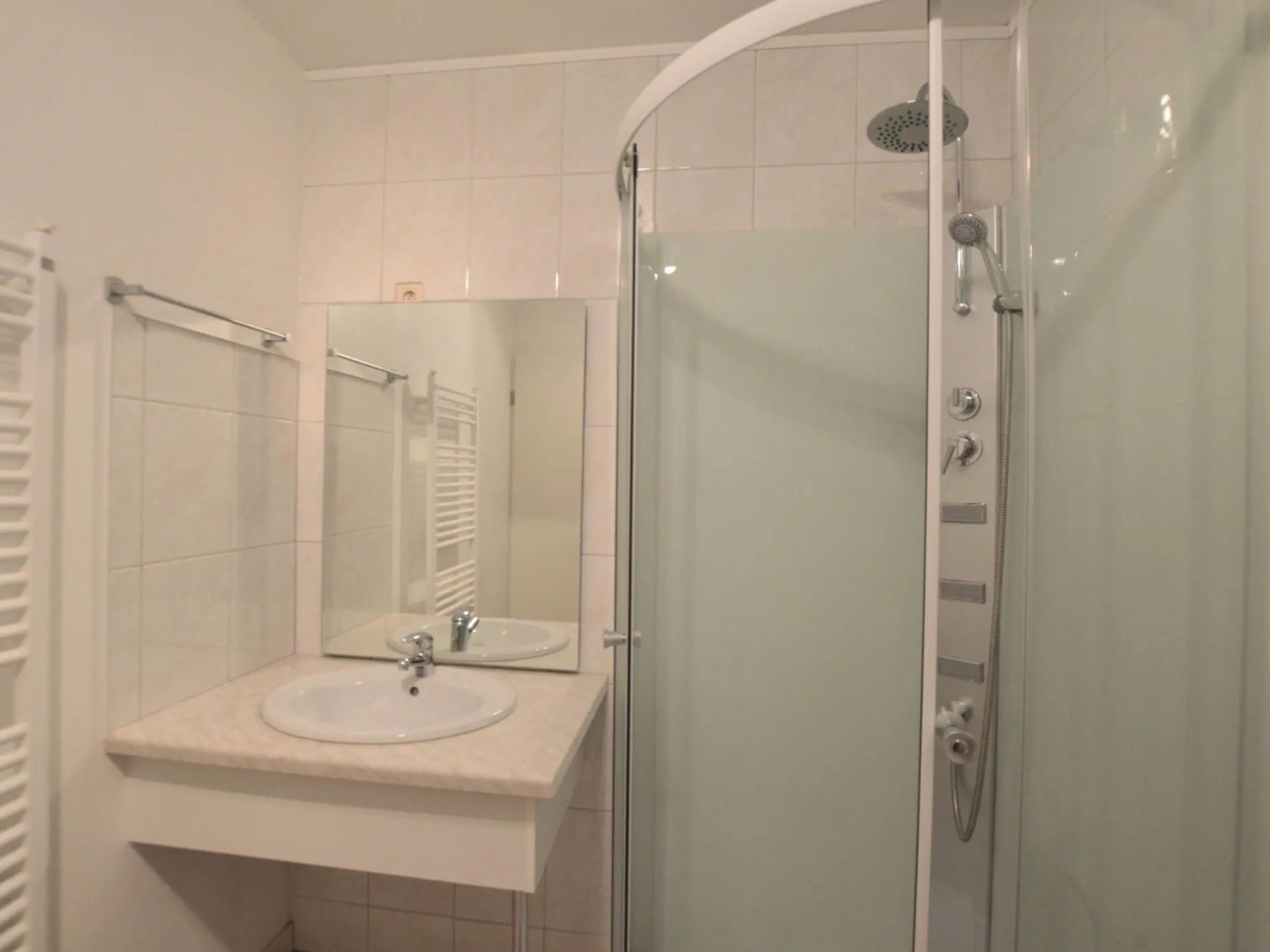 Cozy Holiday Home in Robertville with Sauna