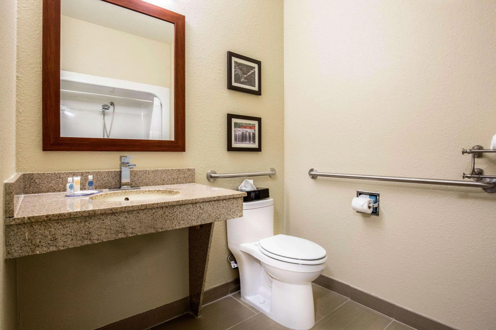 Comfort Inn La Porte