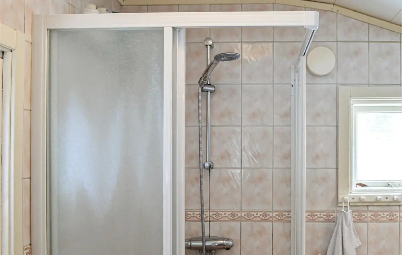 Stunning Home in Tyresö With Wifi and 3 Bedrooms