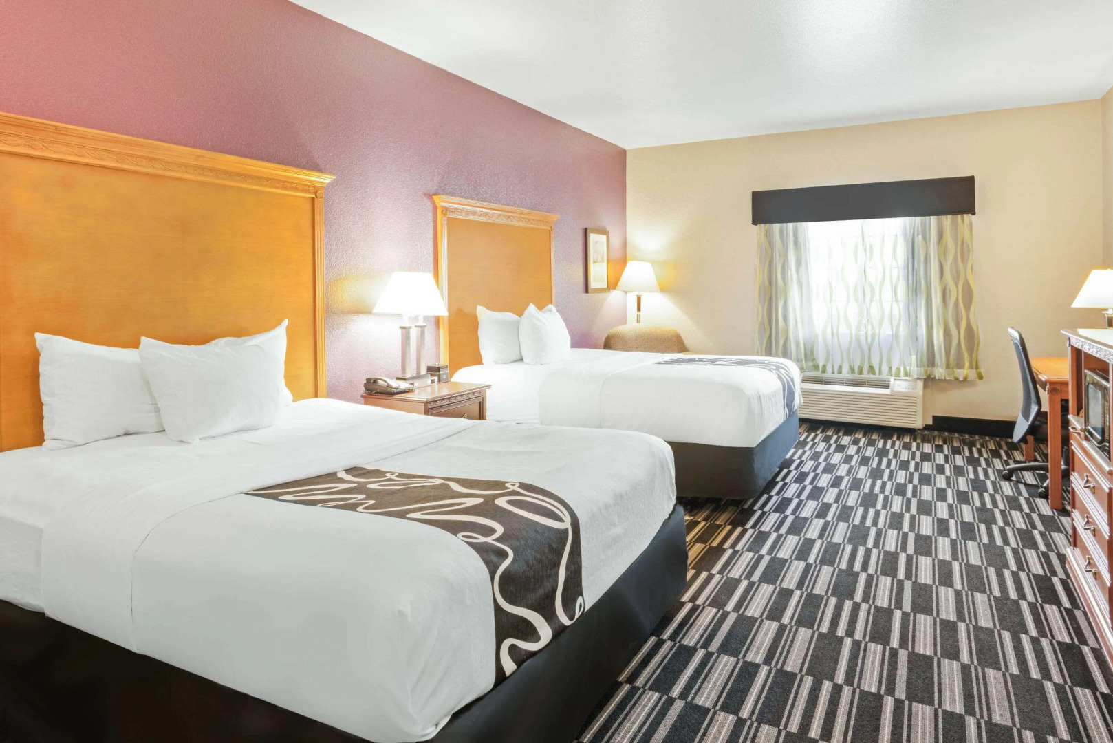 La Quinta Inn & Suites by Wyndham Ada