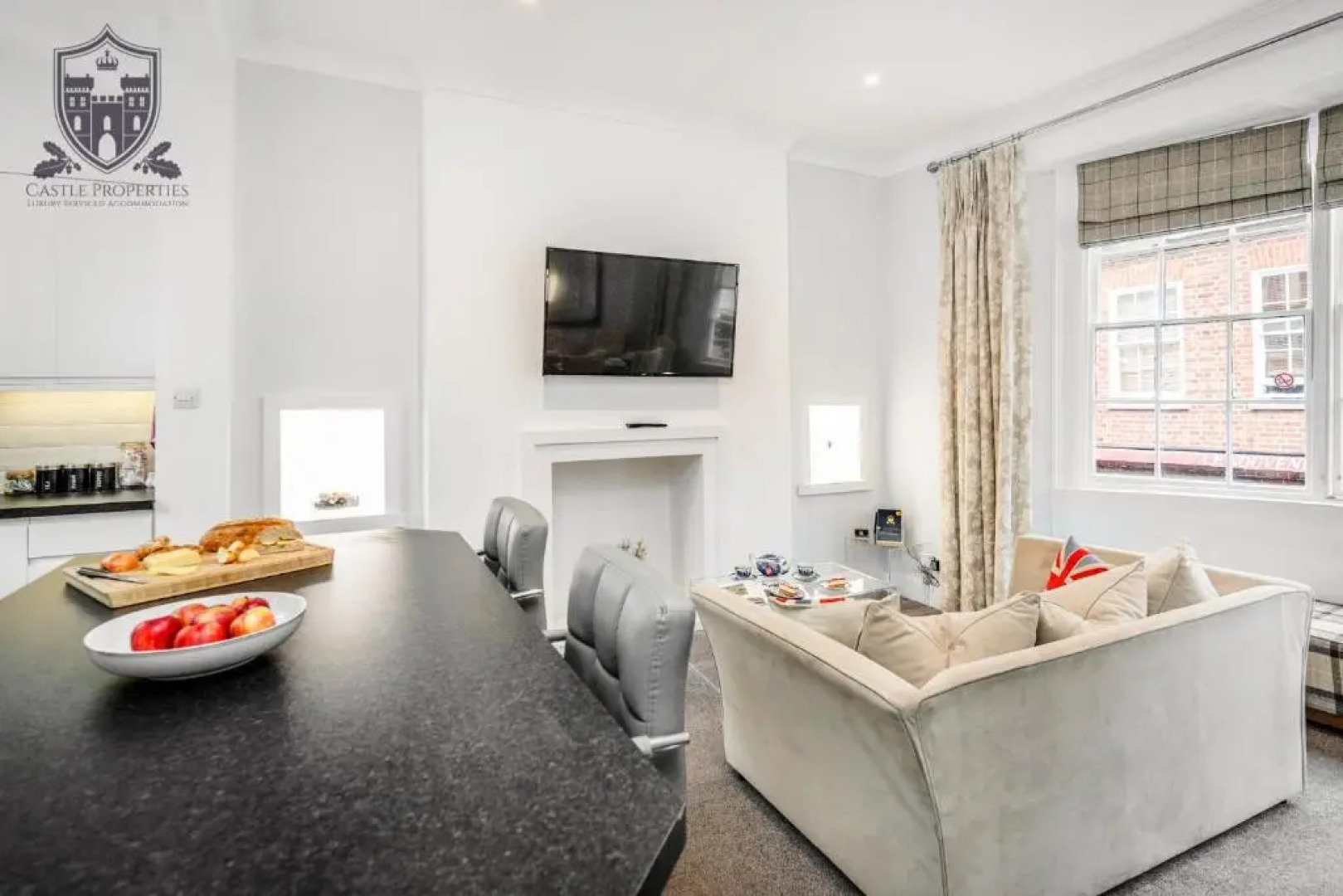 Castle Properties: The Sovereign 5 Bed Town House