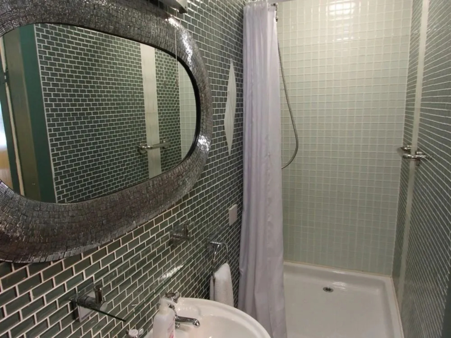 Henley Boutique Lodges