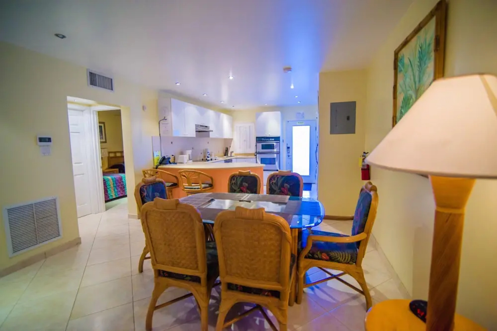 7 Mile Beach Resort & Club