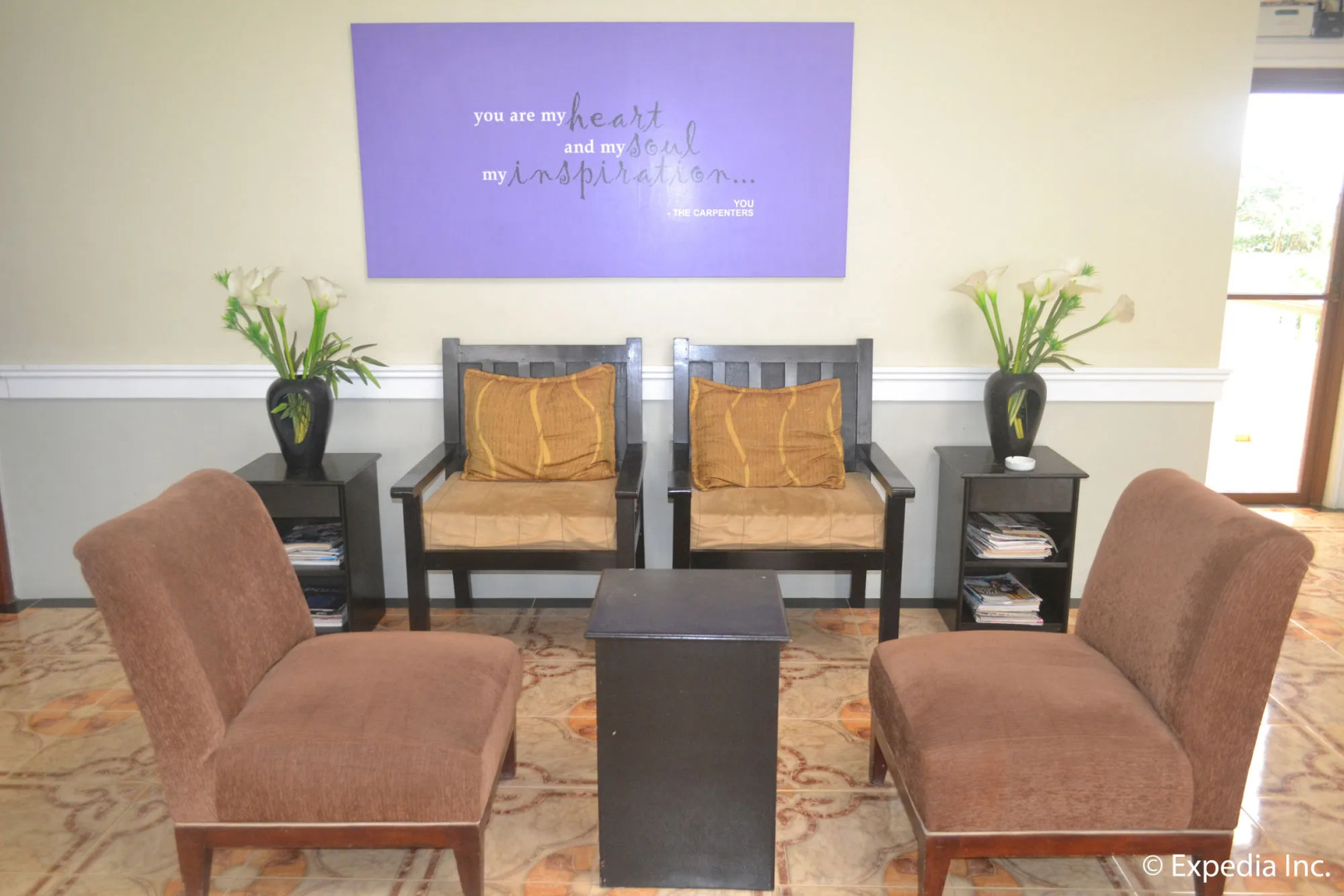 The Q Hotel & Restaurant