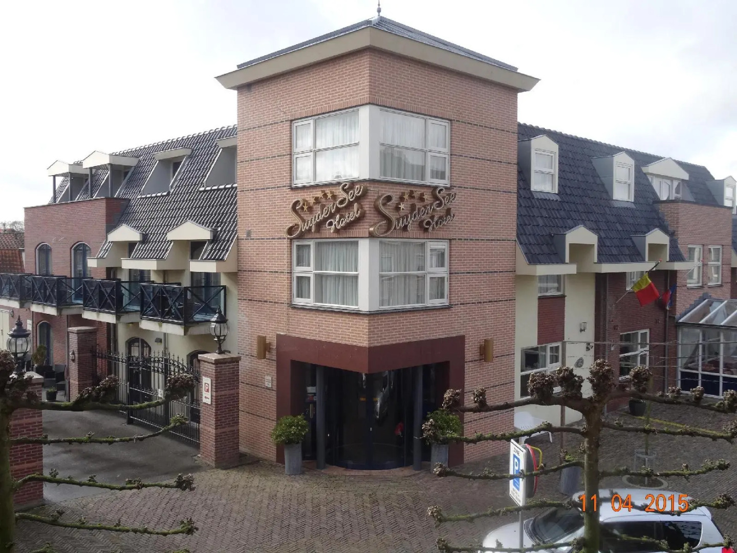 SuyderSee Hotel