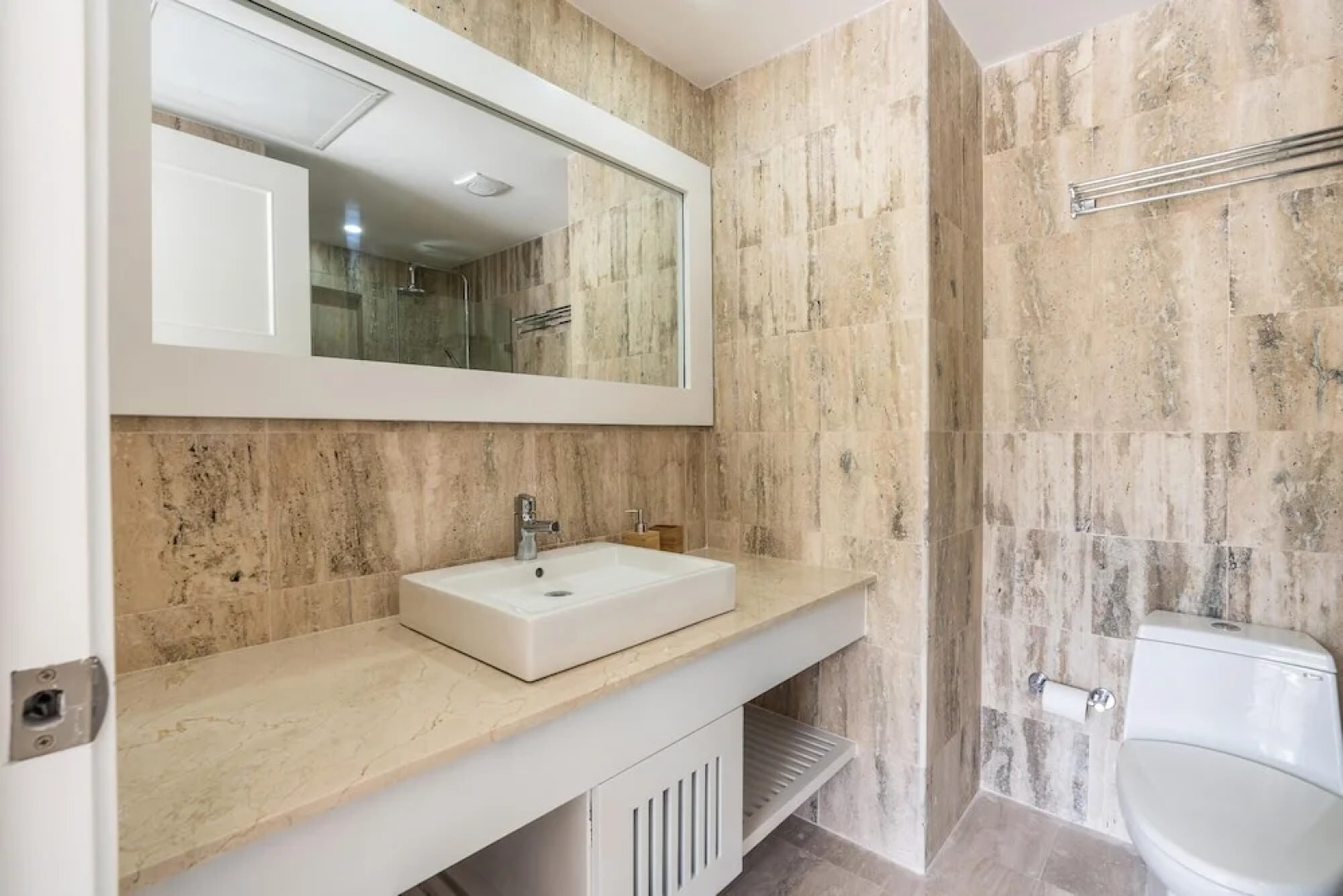 Relaxing El Portillo 2BR Apt