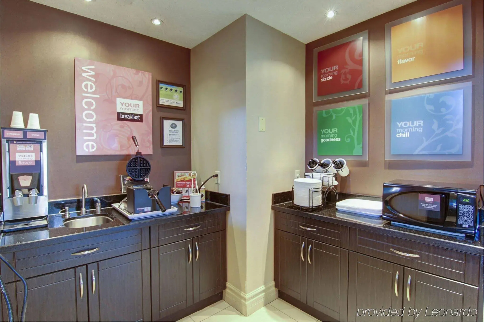Comfort Inn & Suites Ambassador Bridge