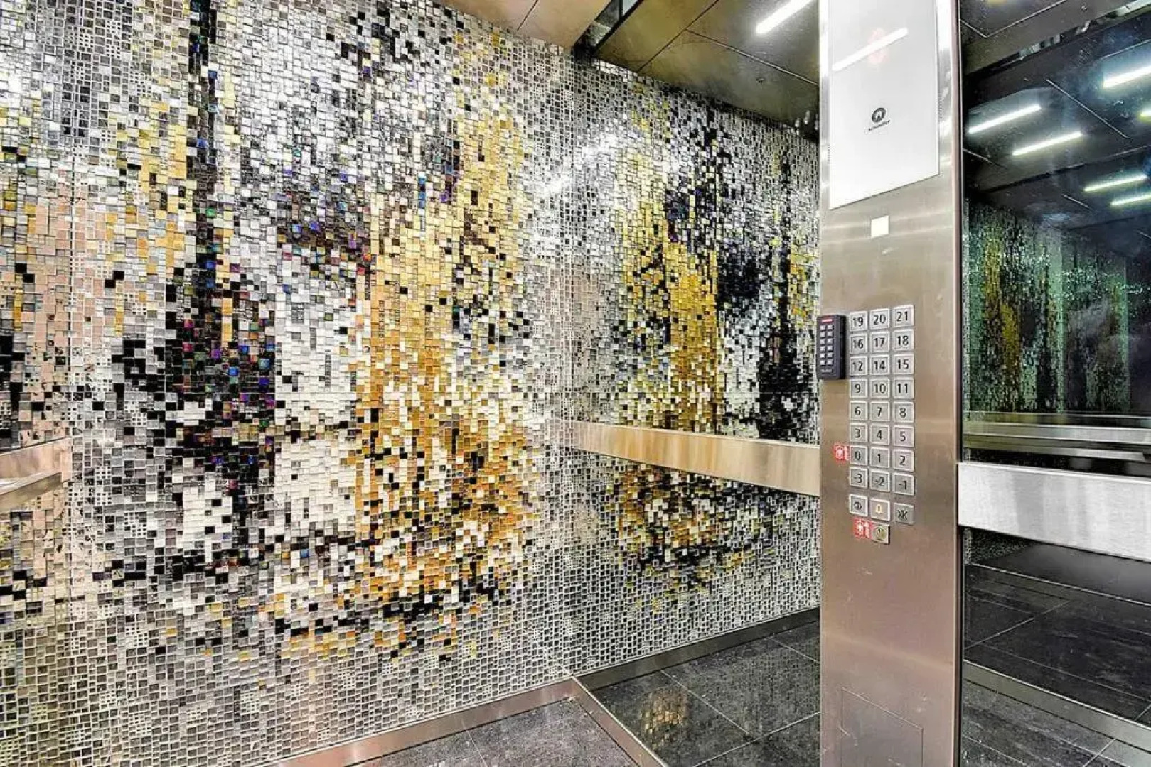 Lake Panorama Loft 5 star Location, Queen Bed, Views